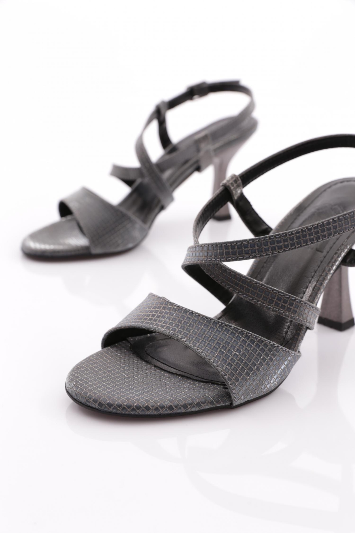 916 Kadin Arkadan Bağlamali Topuklu Ayakkabi - Görsel 5