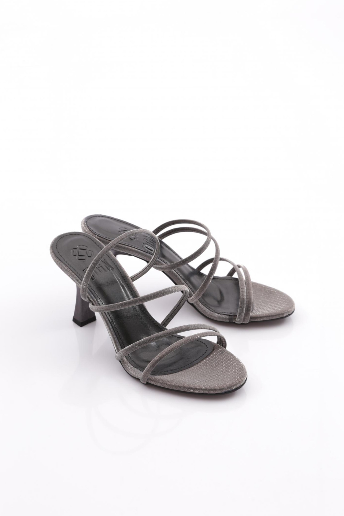 915 Kadin Şeritli Topuklu Terlik - Görsel 3