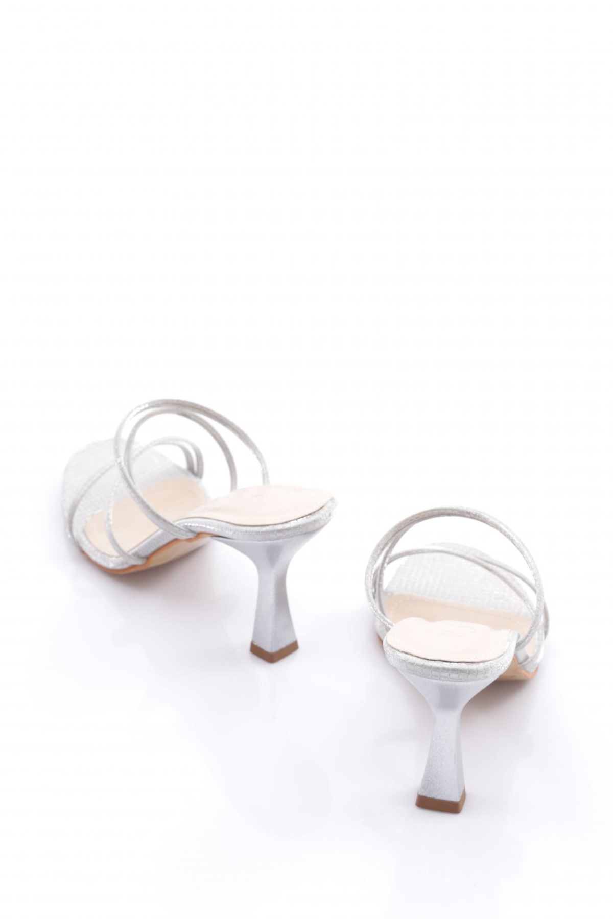 915 Kadin Şeritli Topuklu Terlik - Görsel 4