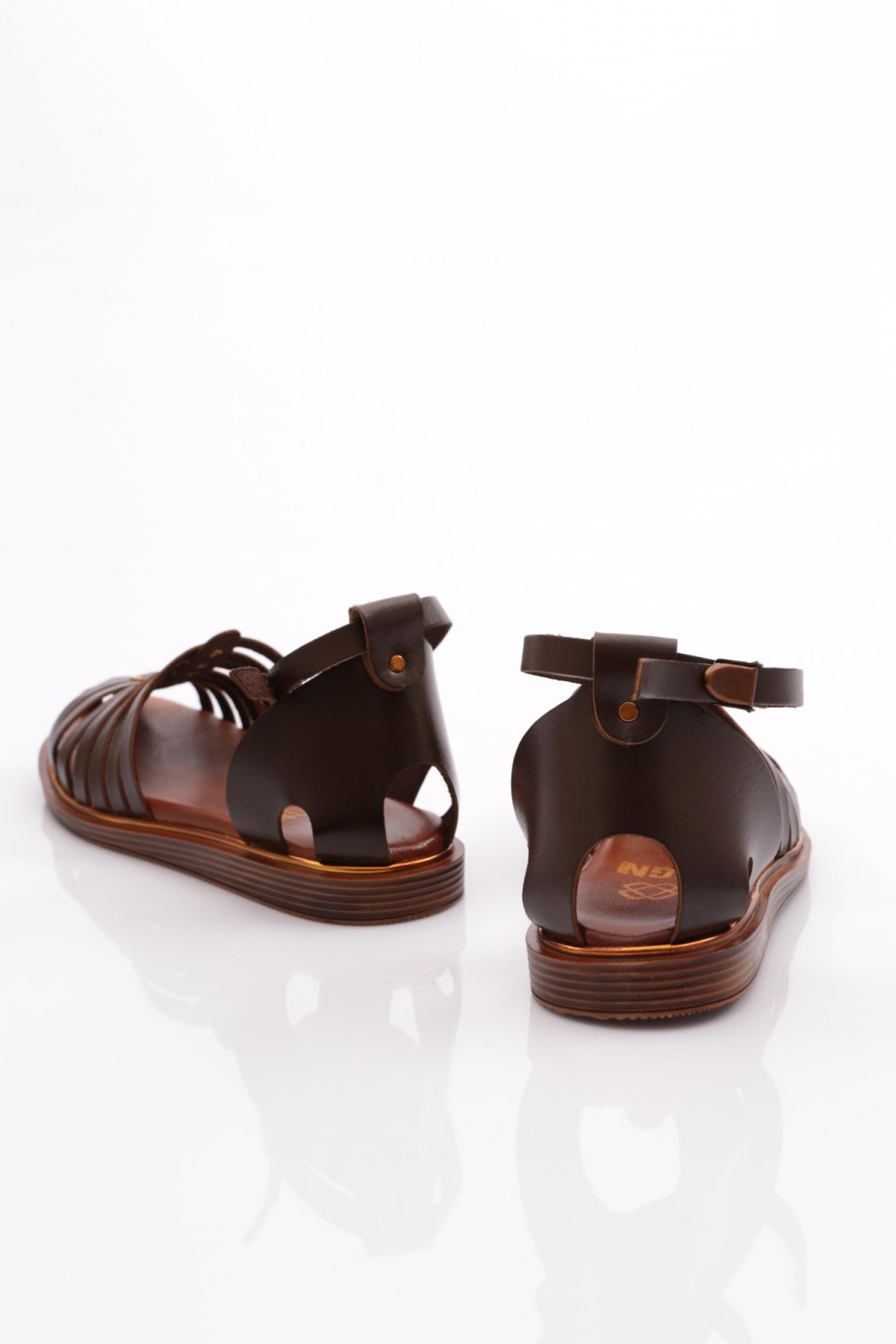 301 Kadin Bilekten Kemer Bağlamali Arkasi Kapali Sandalet - Görsel 4