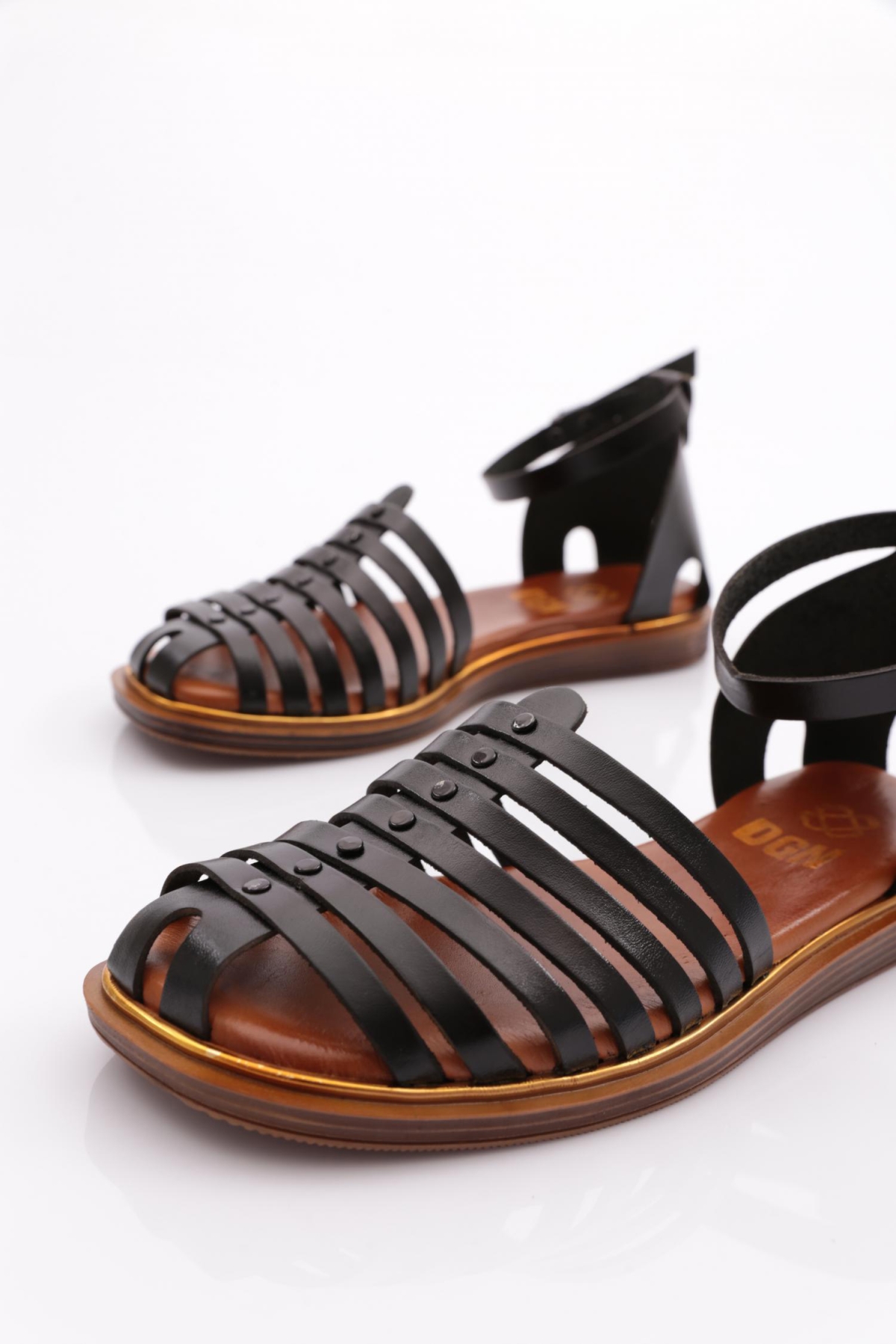 301 Kadin Bilekten Kemer Bağlamali Arkasi Kapali Sandalet - Görsel 5