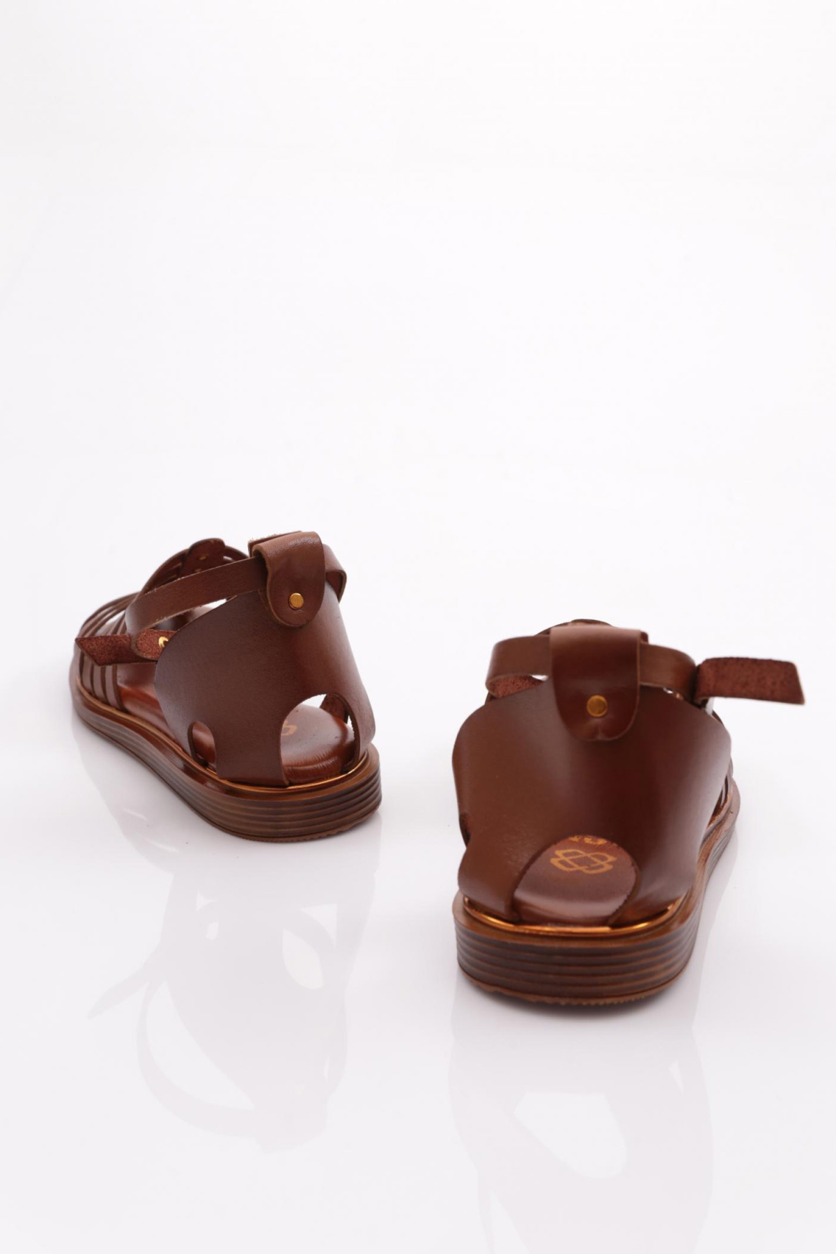 301 Kadin Bilekten Kemer Bağlamali Arkasi Kapali Sandalet - Görsel 4