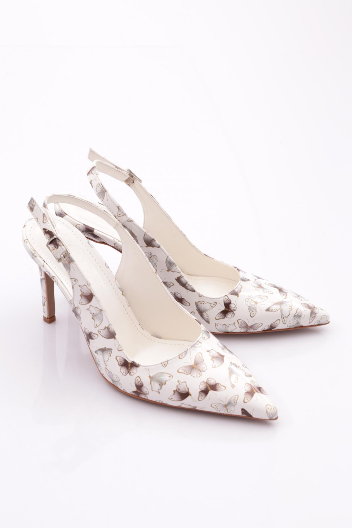 701 Üzeri Kelebek Desenli Arkasi Açik Topuklu Ayakkabi - Görsel 3