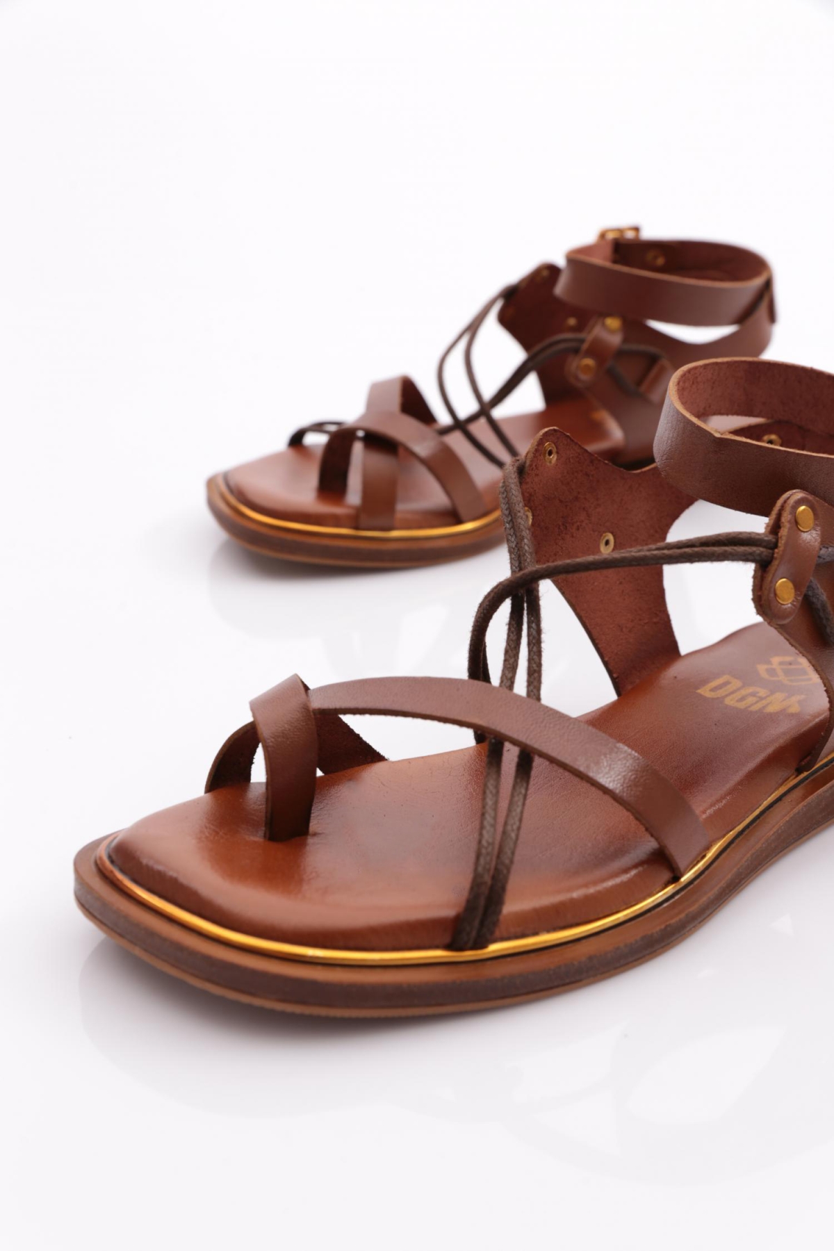 310 Kadin Parmak Arasi Yani Boncuklu Sandalet - Görsel 5