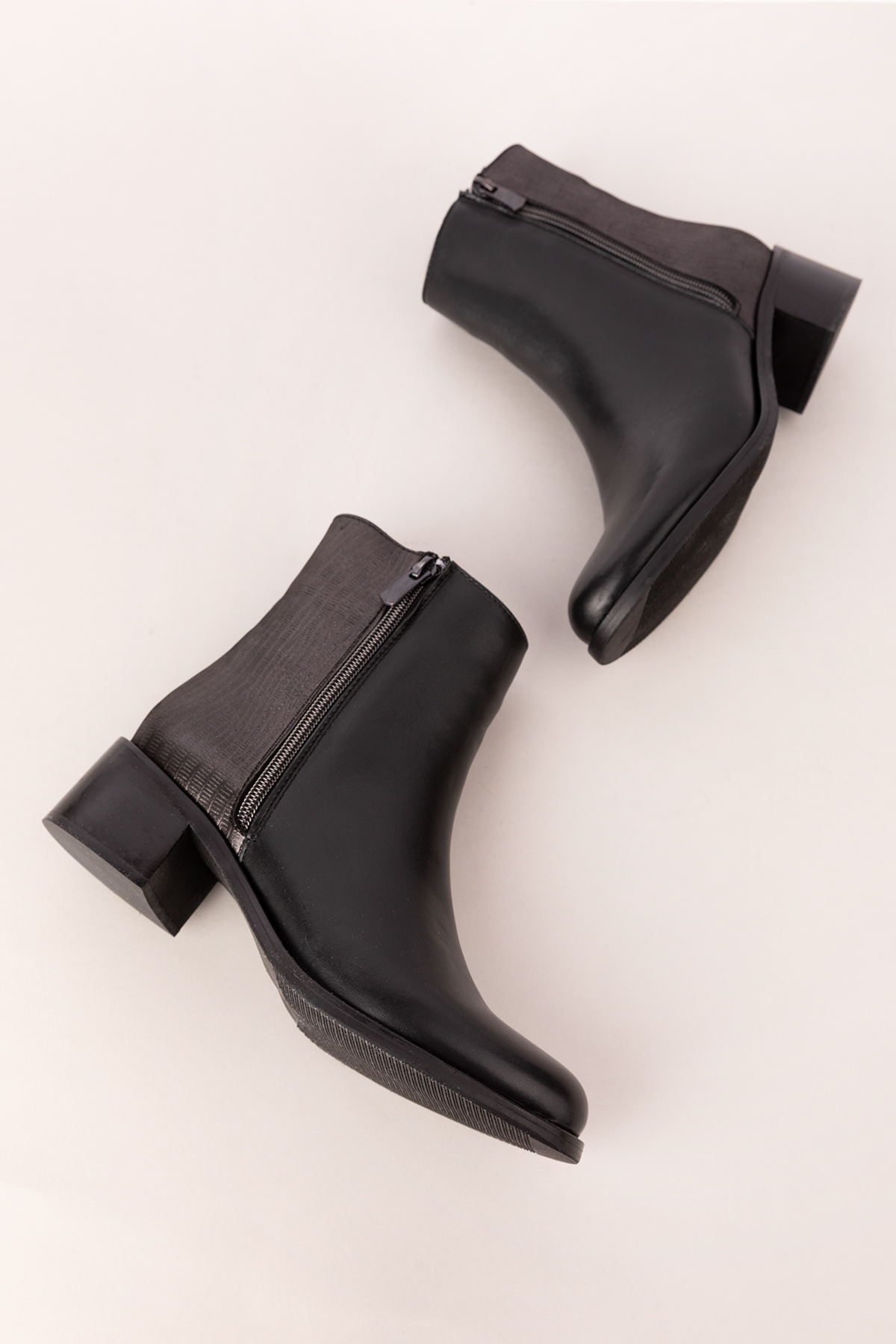 Gondol Kadın Hakiki Deri Kısa Topuklu Şık Bot ell.6880 - Görsel 6