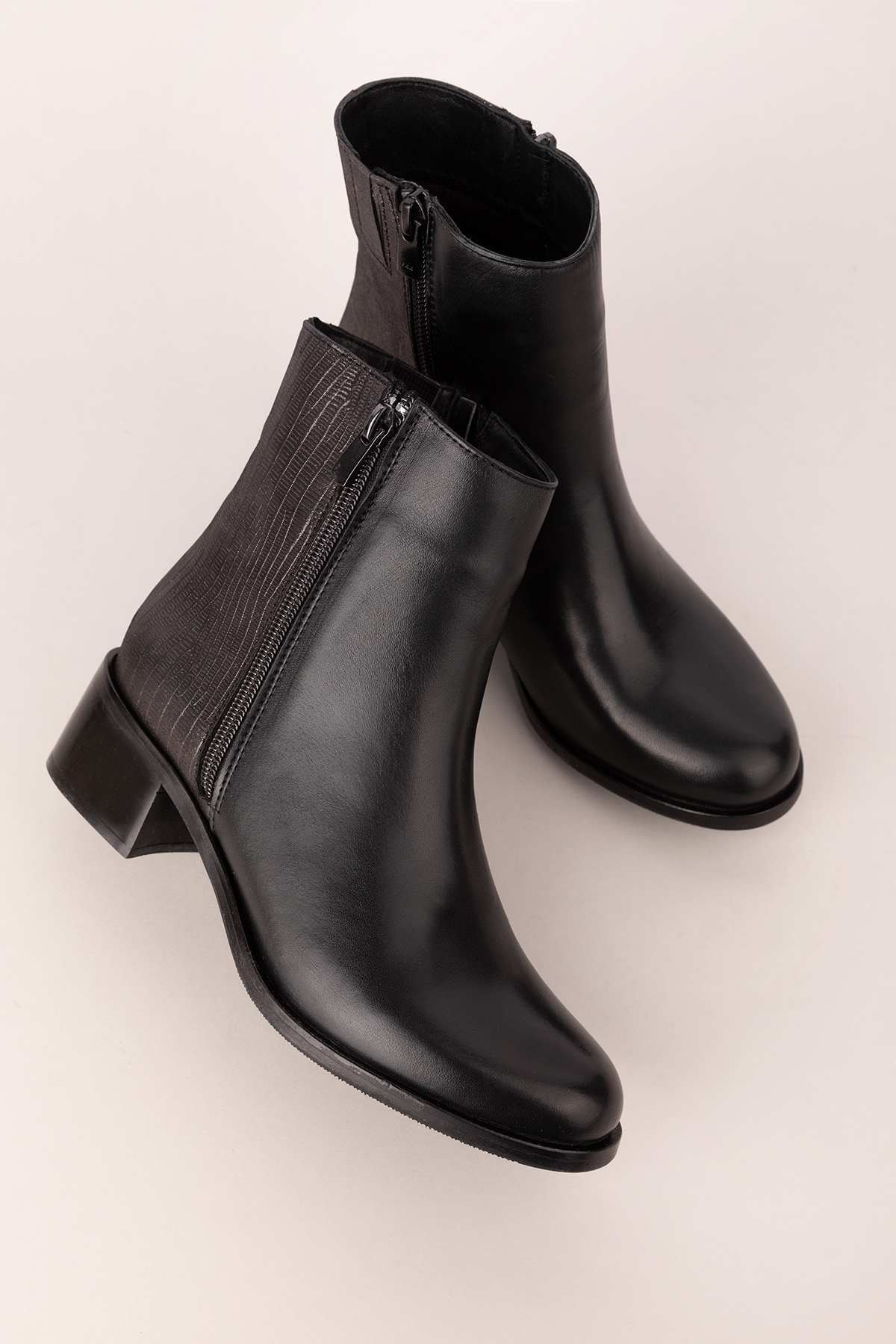 Gondol Kadın Hakiki Deri Kısa Topuklu Şık Bot ell.6880 - Görsel 7