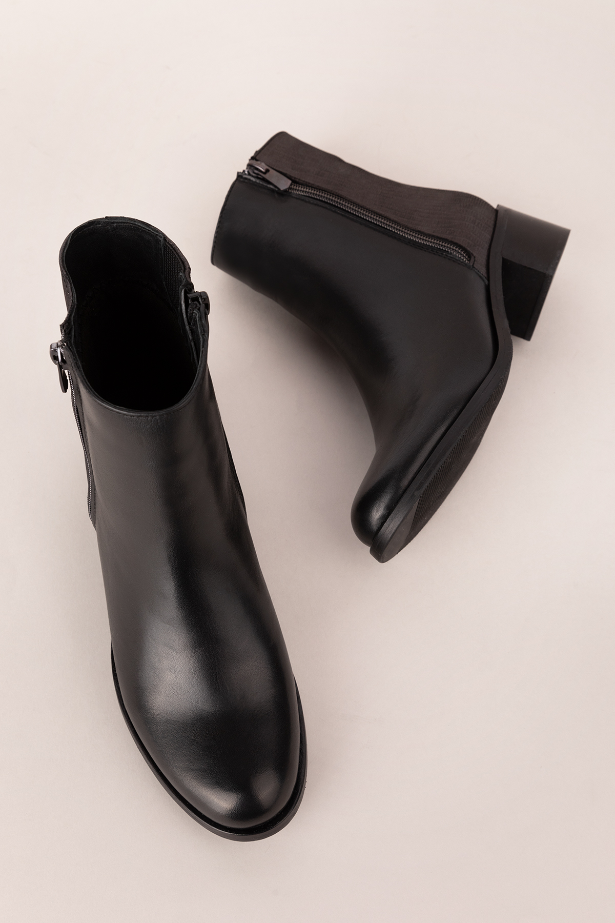 Gondol Kadın Hakiki Deri Kısa Topuklu Şık Bot ell.6880 - Görsel 9