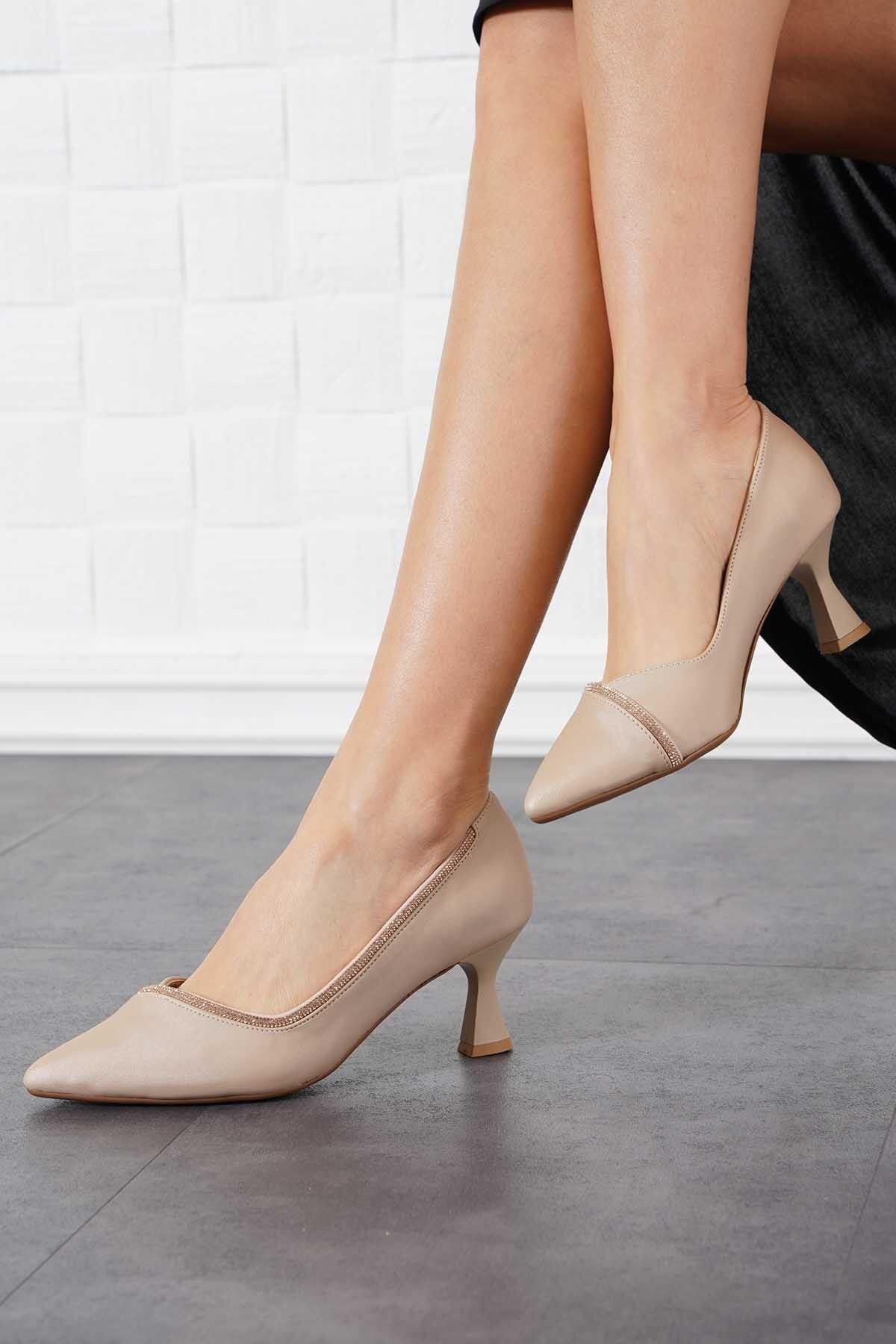 Şerit Taşlı Kadın 7 cm Stiletto Saten Kumaş Ayakkabı - Görsel 2