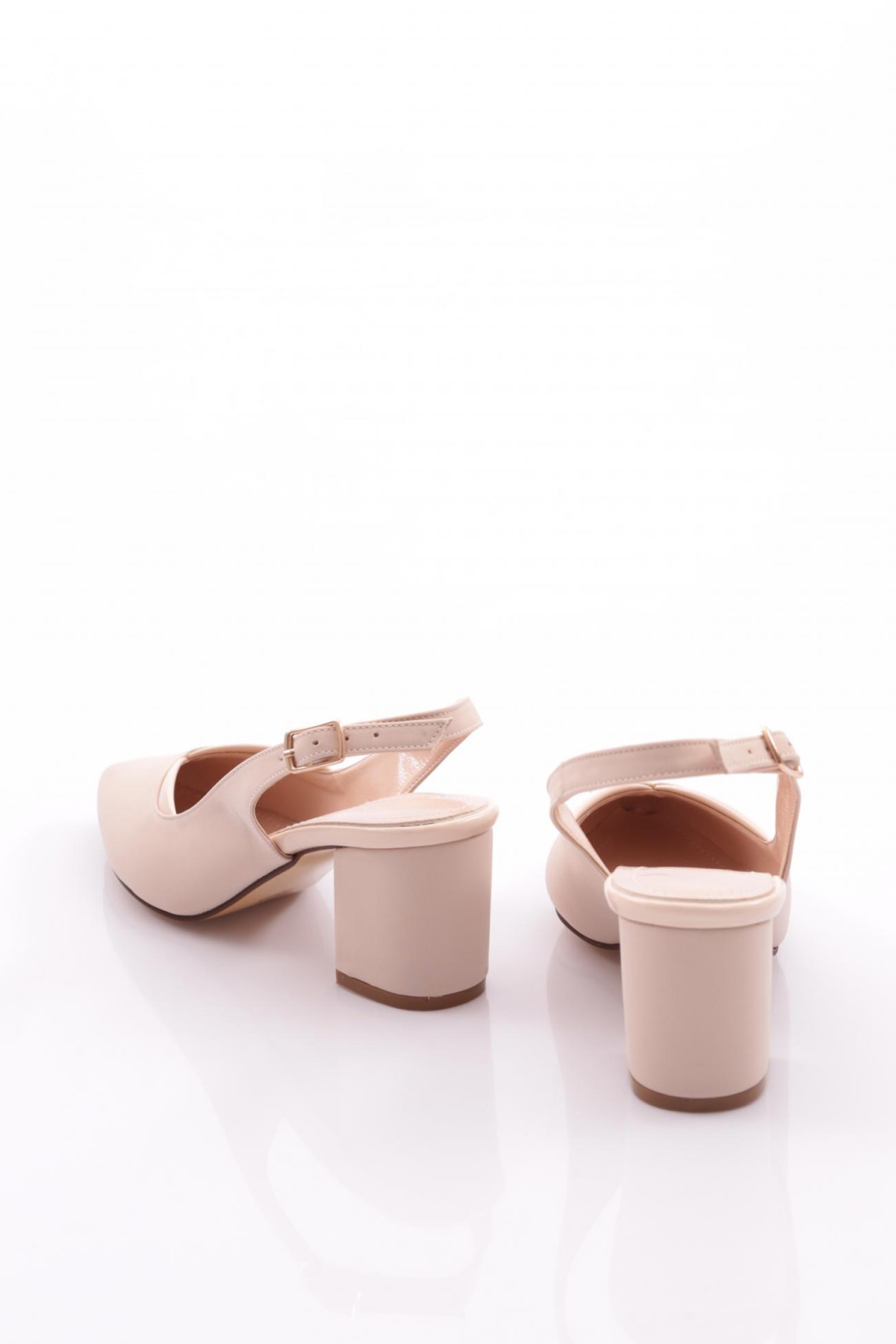 K600 Kadin Arkasi Açik Sivri Burun Topuklu Ayakkabi - Görsel 4