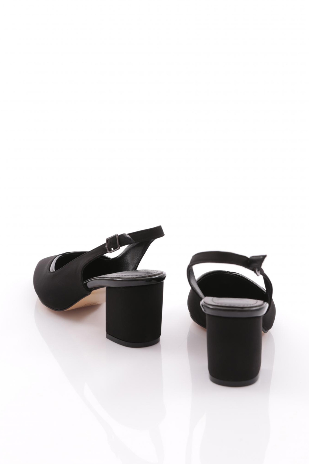 K600 Kadin Arkasi Açik Sivri Burun Topuklu Ayakkabi - Görsel 4