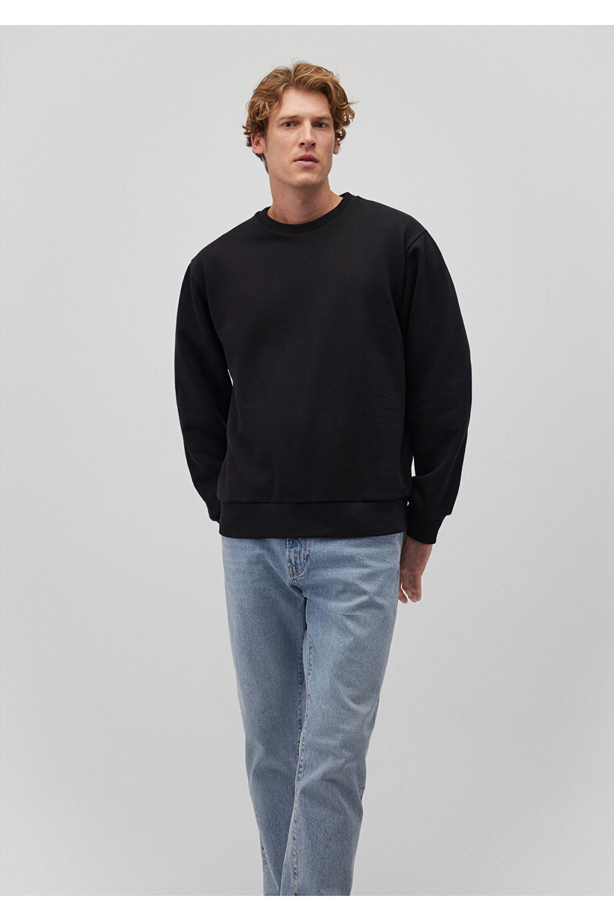 Bisiklet Yaka Siyah Basic Sweatshirt