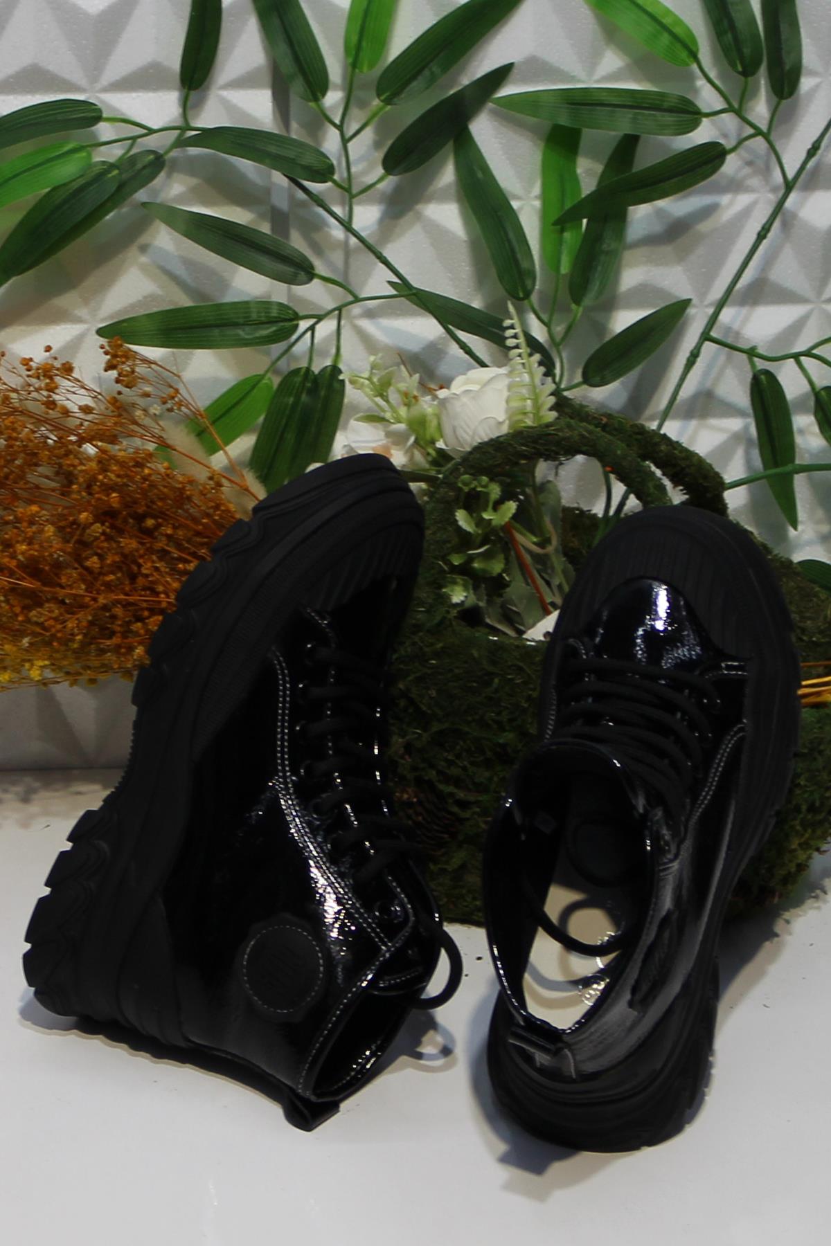 24K311-4 Siyah Rugan Orijinal Ürün Yumuşak Esnek Kaymaz Taban Kadın Bot - Görsel 6