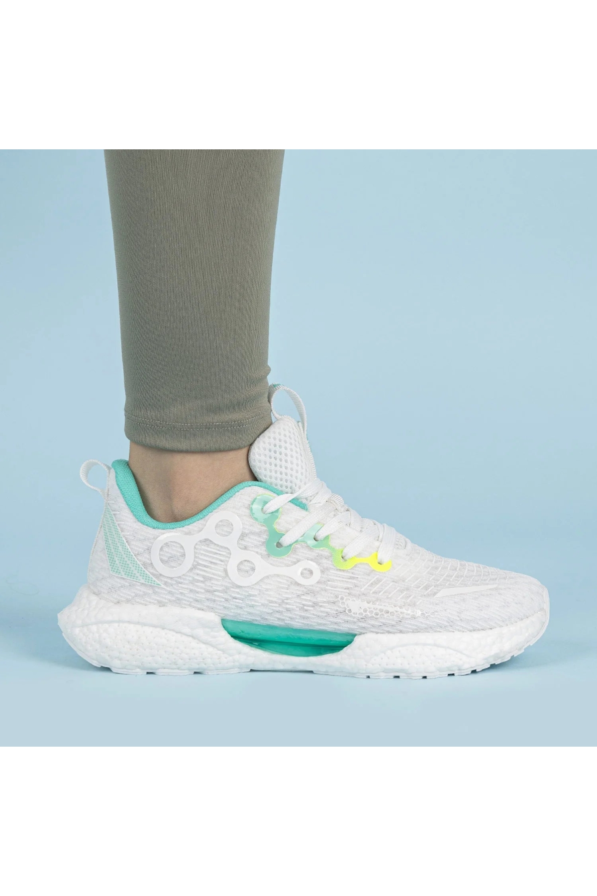 Yuvarlak Halka Detaylı Spor Ayakkabı - Görsel 3