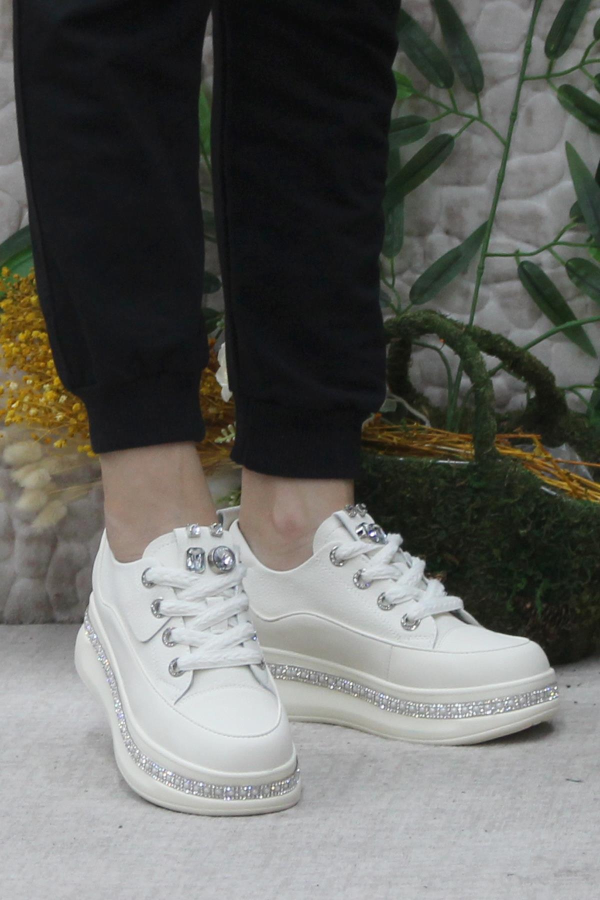 Guja 24K308-1 Bej Taş Detaylı Kalın Taban Casual Kadın Ayakkabı - Görsel 3