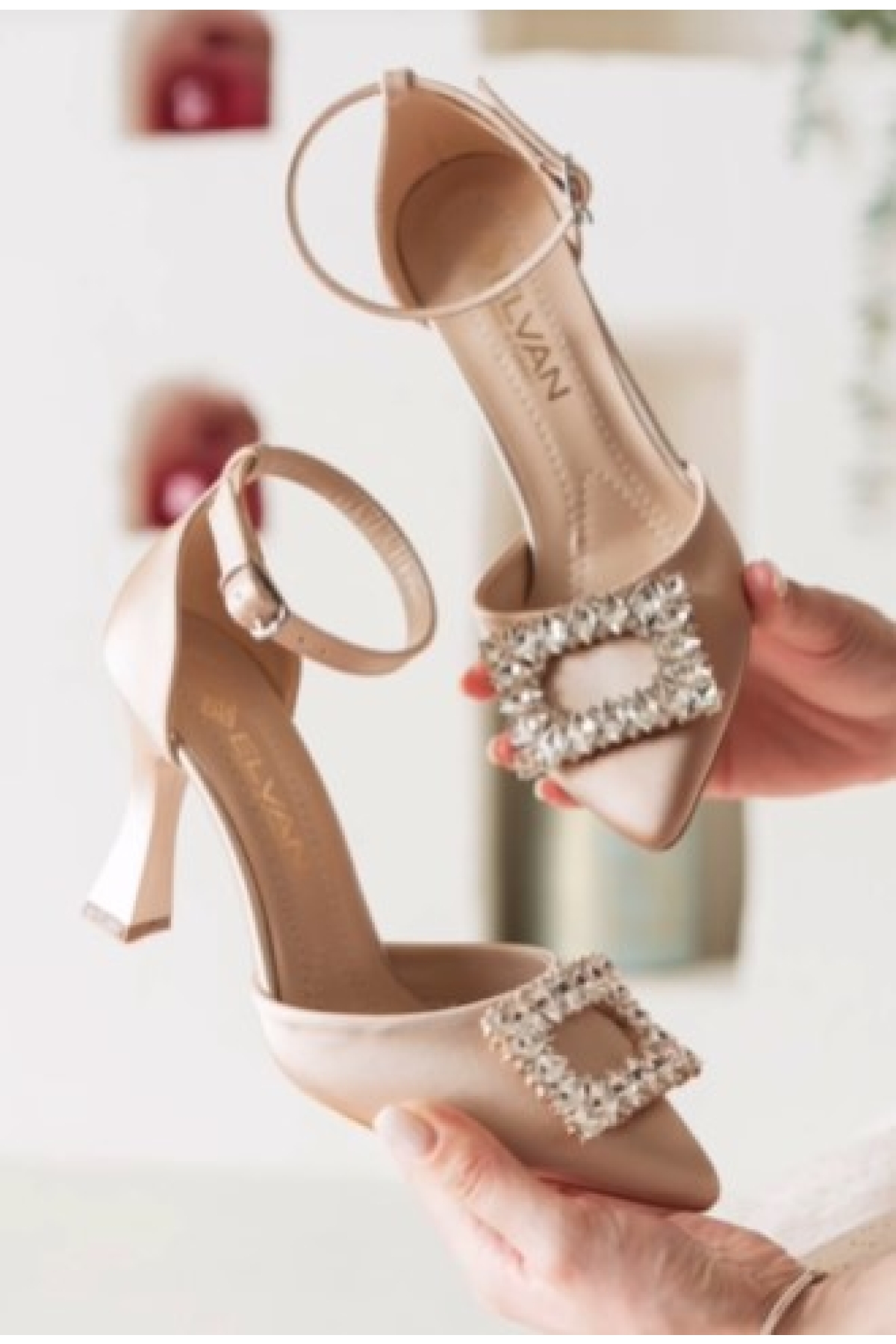 Kare Taş Detaylı Topuklu Kadın Abiye Ayakkabı - Görsel 4