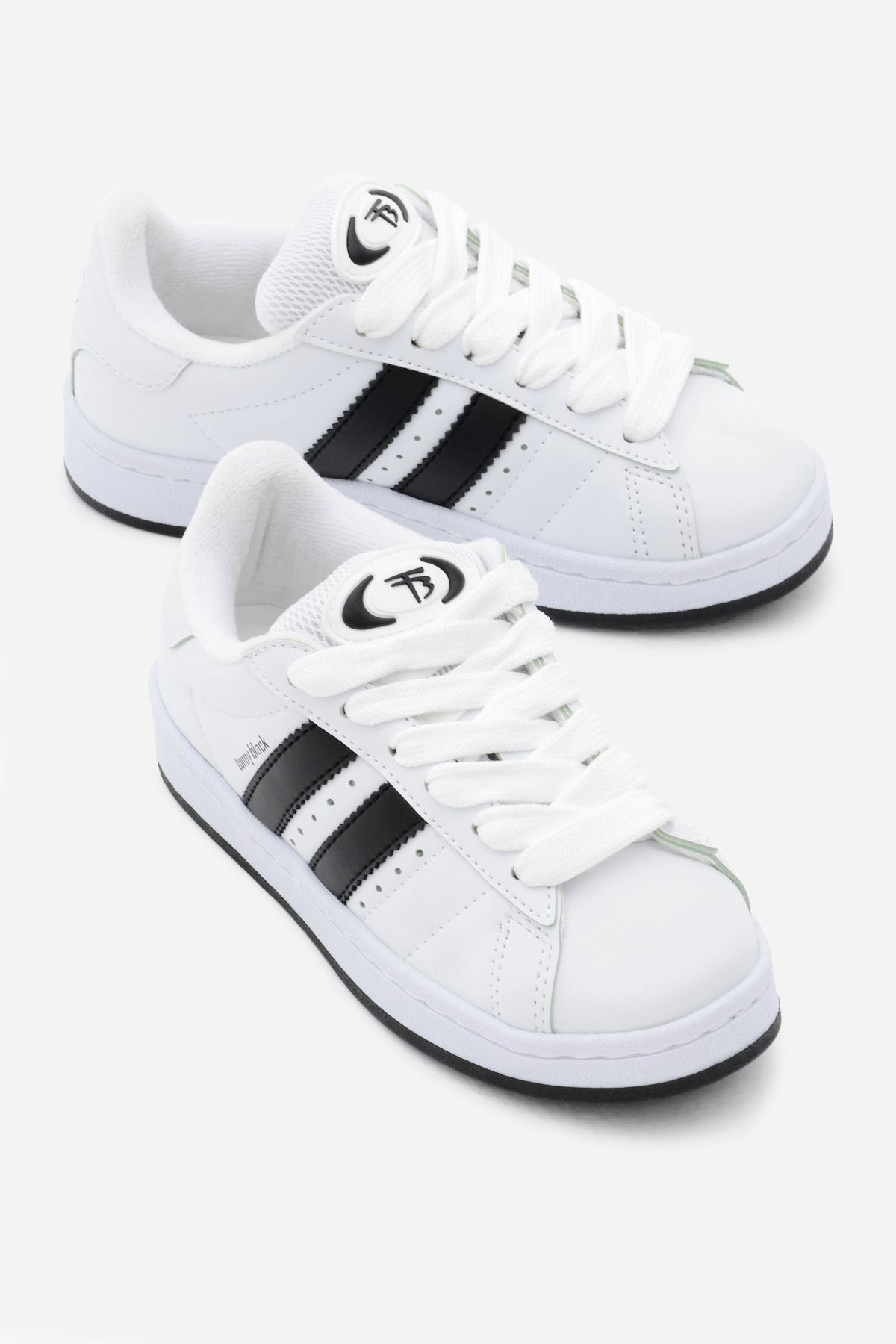 Çocuk Unisex Beyaz Siyah Termo Taban Yanı Şeritli Bağcıklı Spor Ayakkabı - Görsel 4