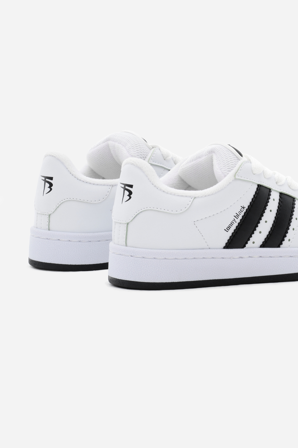 Çocuk Unisex Beyaz Siyah Termo Taban Yanı Şeritli Bağcıklı Spor Ayakkabı - Görsel 6