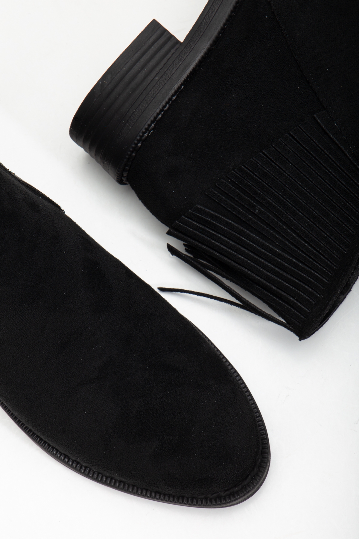 Kadın Siyah Süet Termo Taban Püskül Detaylı Fermuarlı Kısa Topuklu Bot - Görsel 5