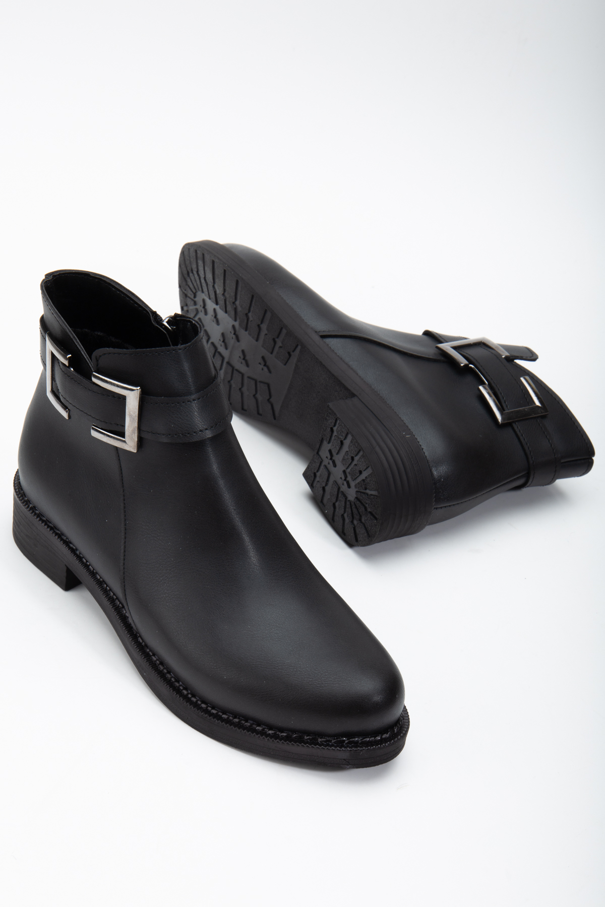 Kadın Siyah Cilt Termo Taban Tokalı Fermuarlı Kısa Topuklu Bot - Görsel 4