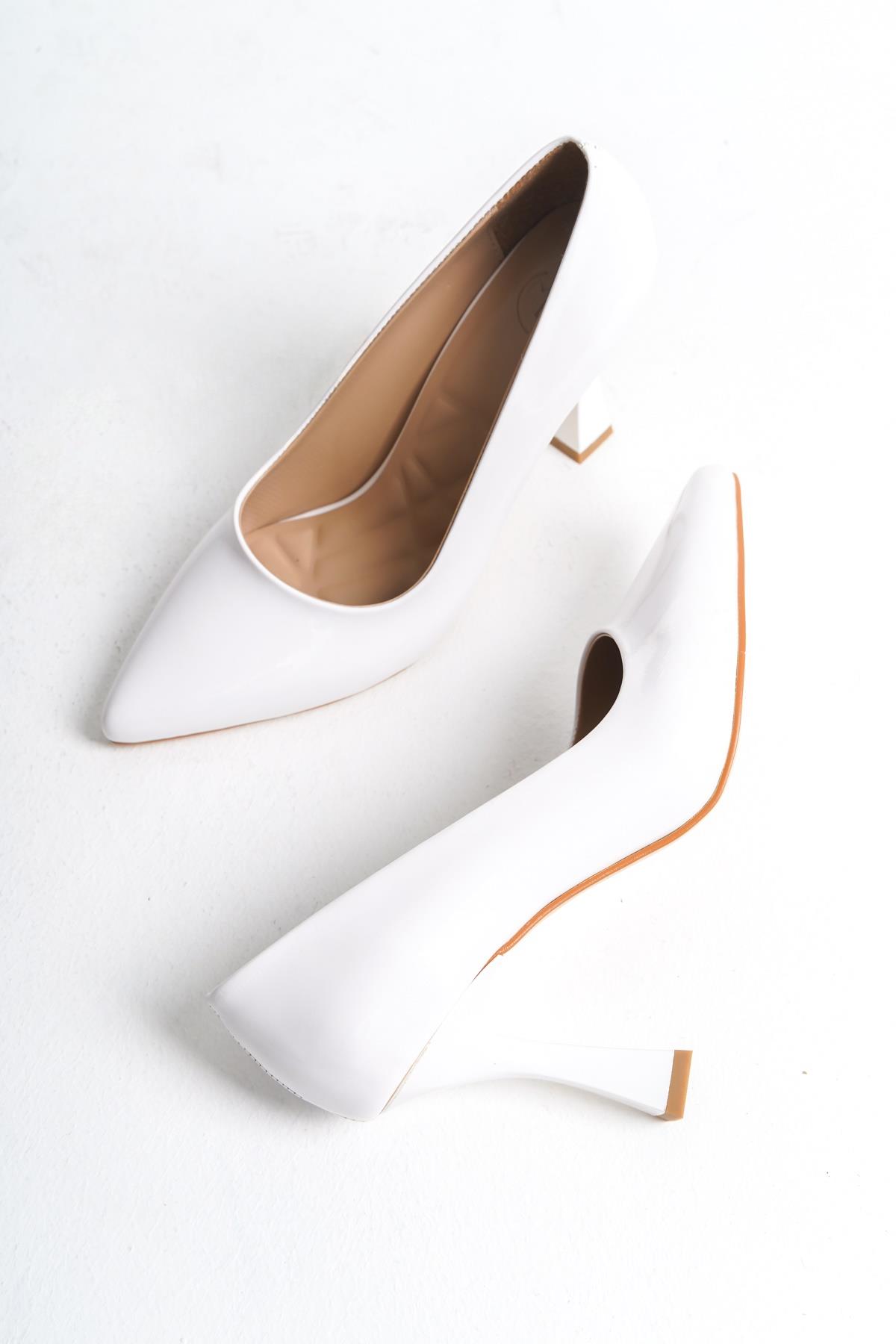 Kanger Beyaz Rugan Stiletto Kadeh Topuklu Abiye Ayakkabı - Görsel 3