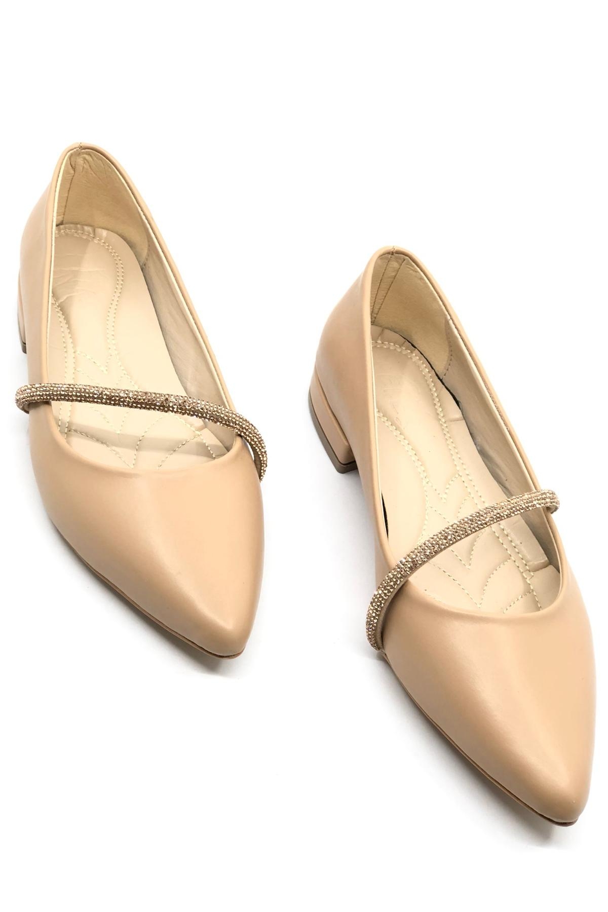 Şerit Taş Dekolteli Yumuşak Düz Taban Kadın Babet - Görsel 3