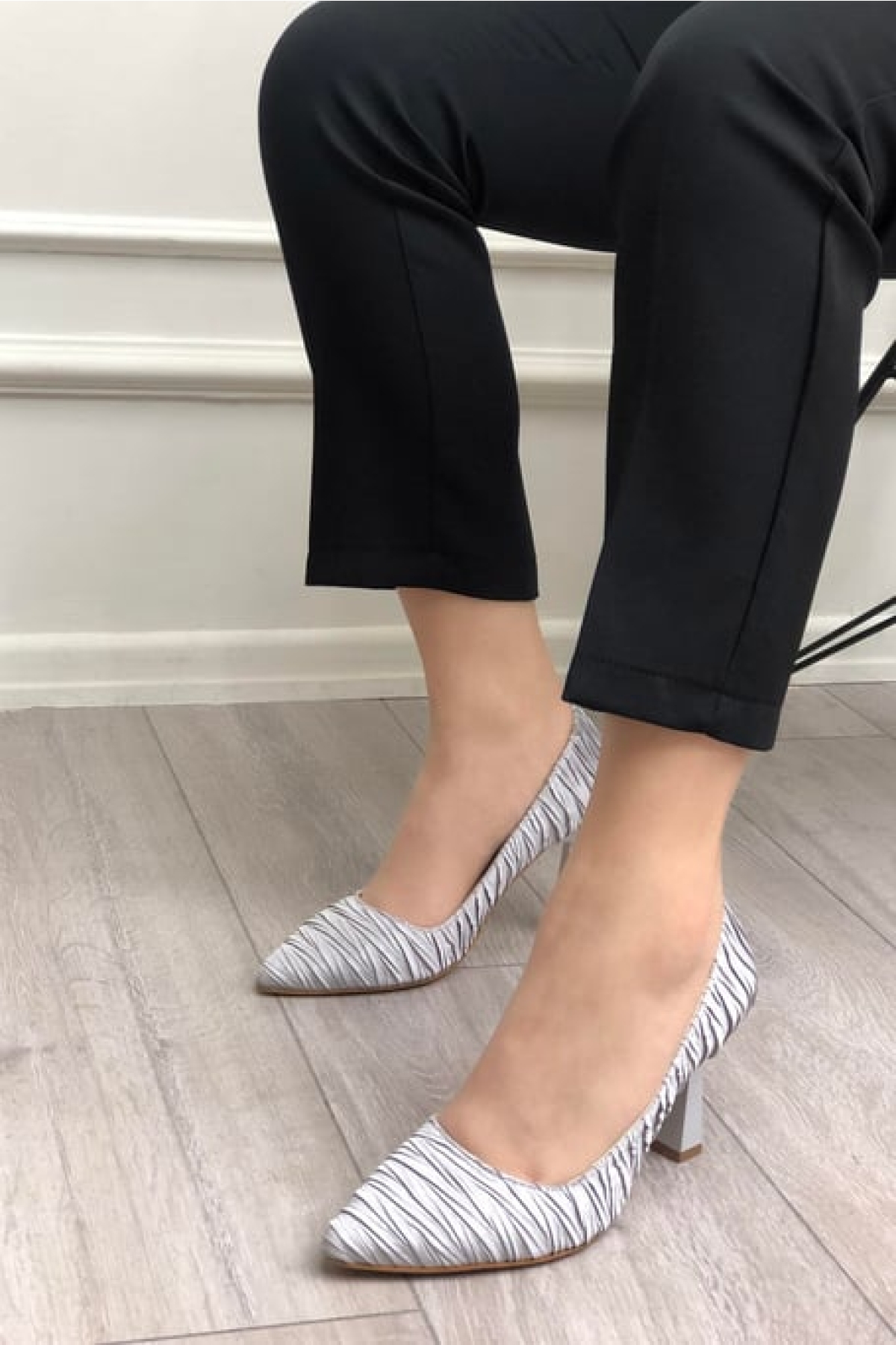 Kırışık Saten Stiletto Kadın Topuklu Ayakkabı - Görsel 3