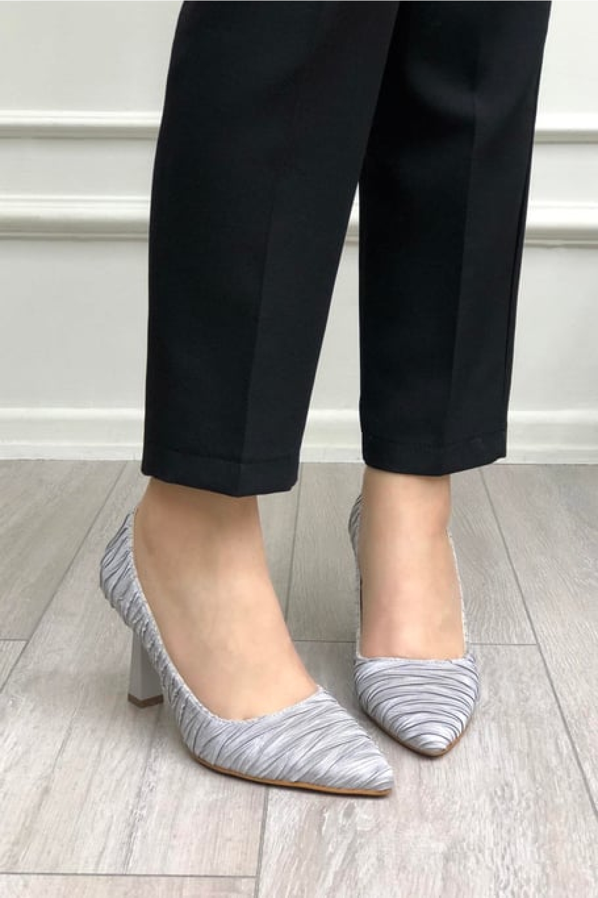 Kırışık Saten Stiletto Kadın Topuklu Ayakkabı - Görsel 4