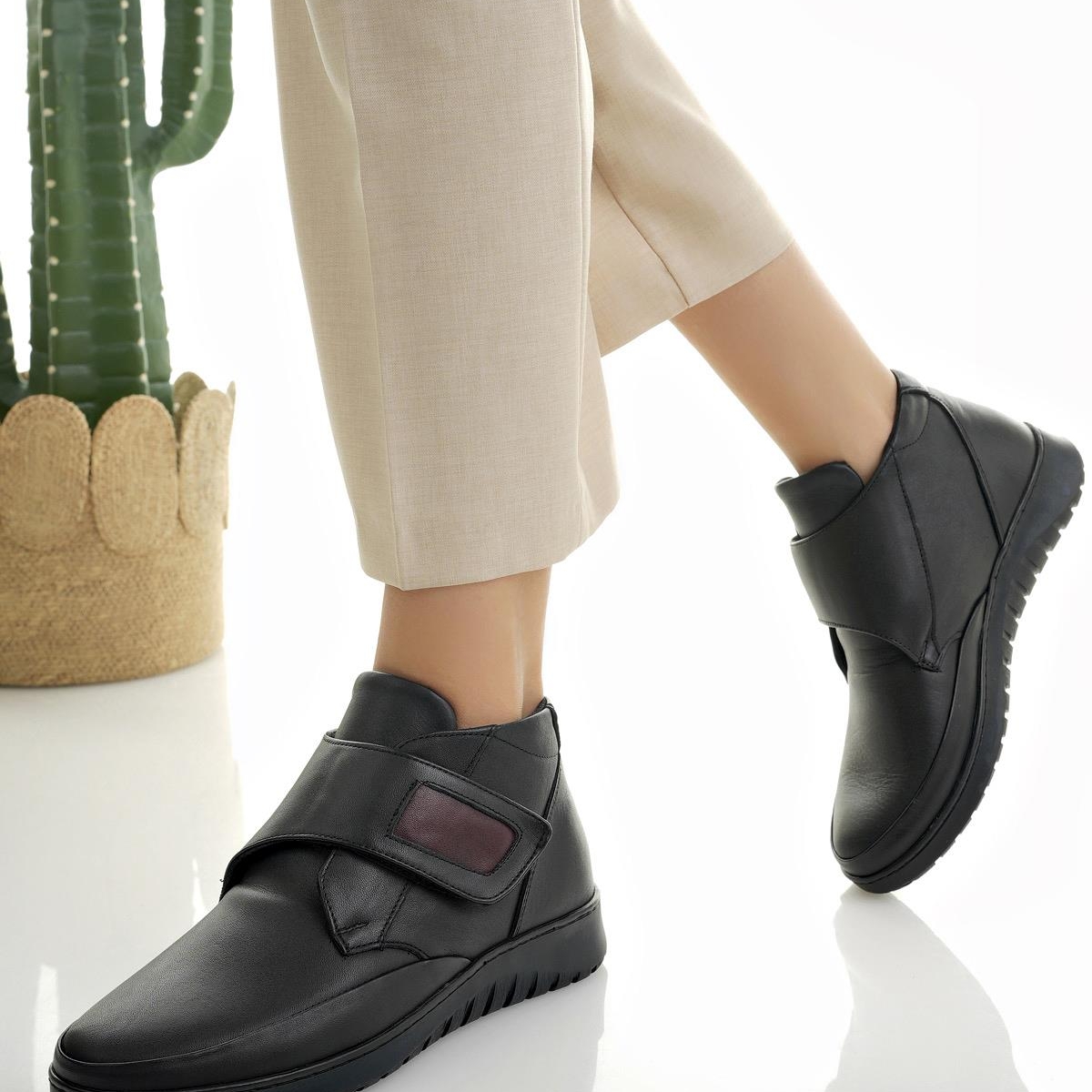 MEDİCALLY Garantili Ortopedik Taban Topuk Dikeni Hakiki Deri Kadın Bot - Görsel 9