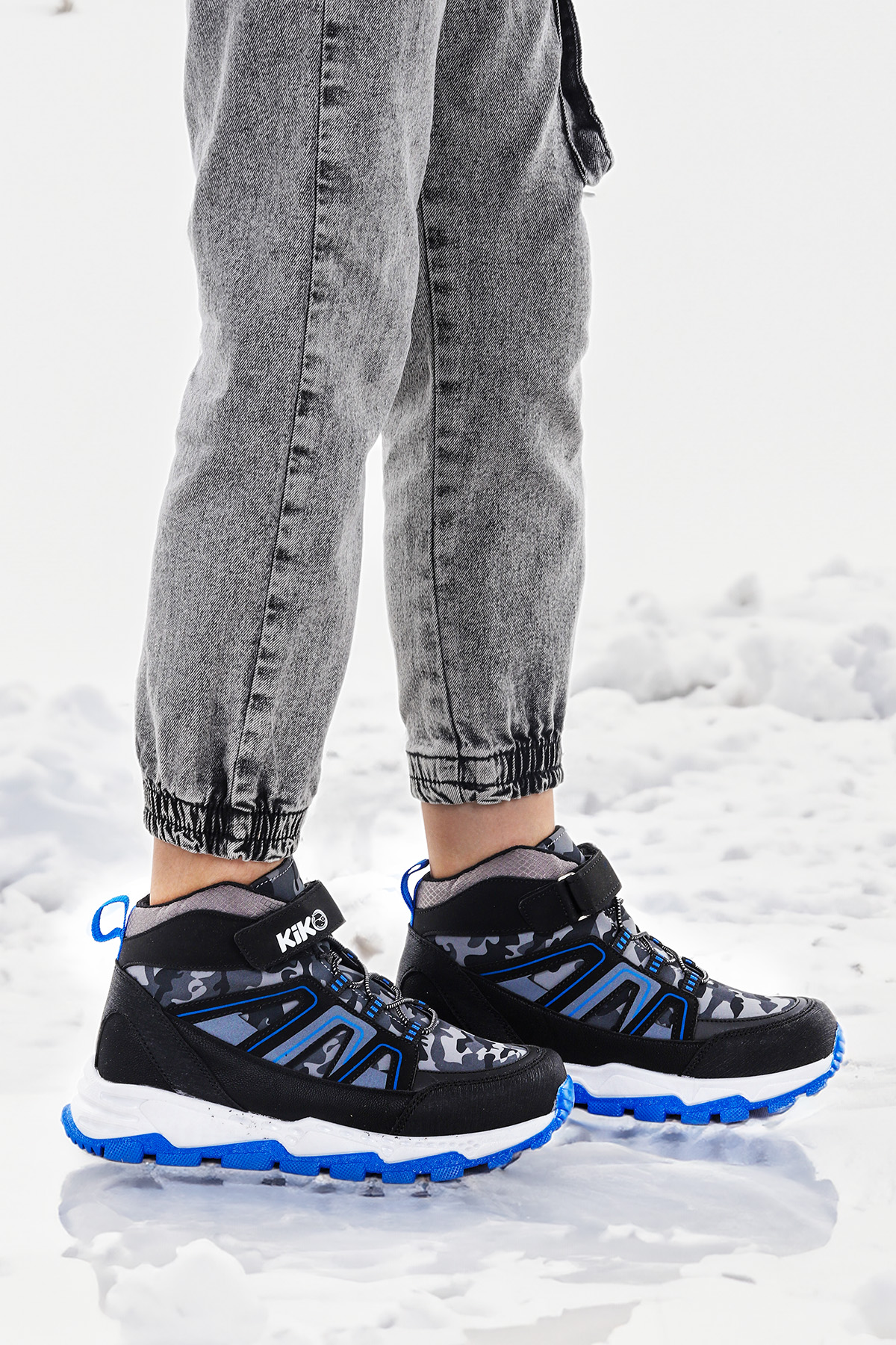 Kcal Termo Taban Cırtlı Erkek Çocuk Spor Bot Ayakkabı Siyah - Saks Mavi - Görsel 2