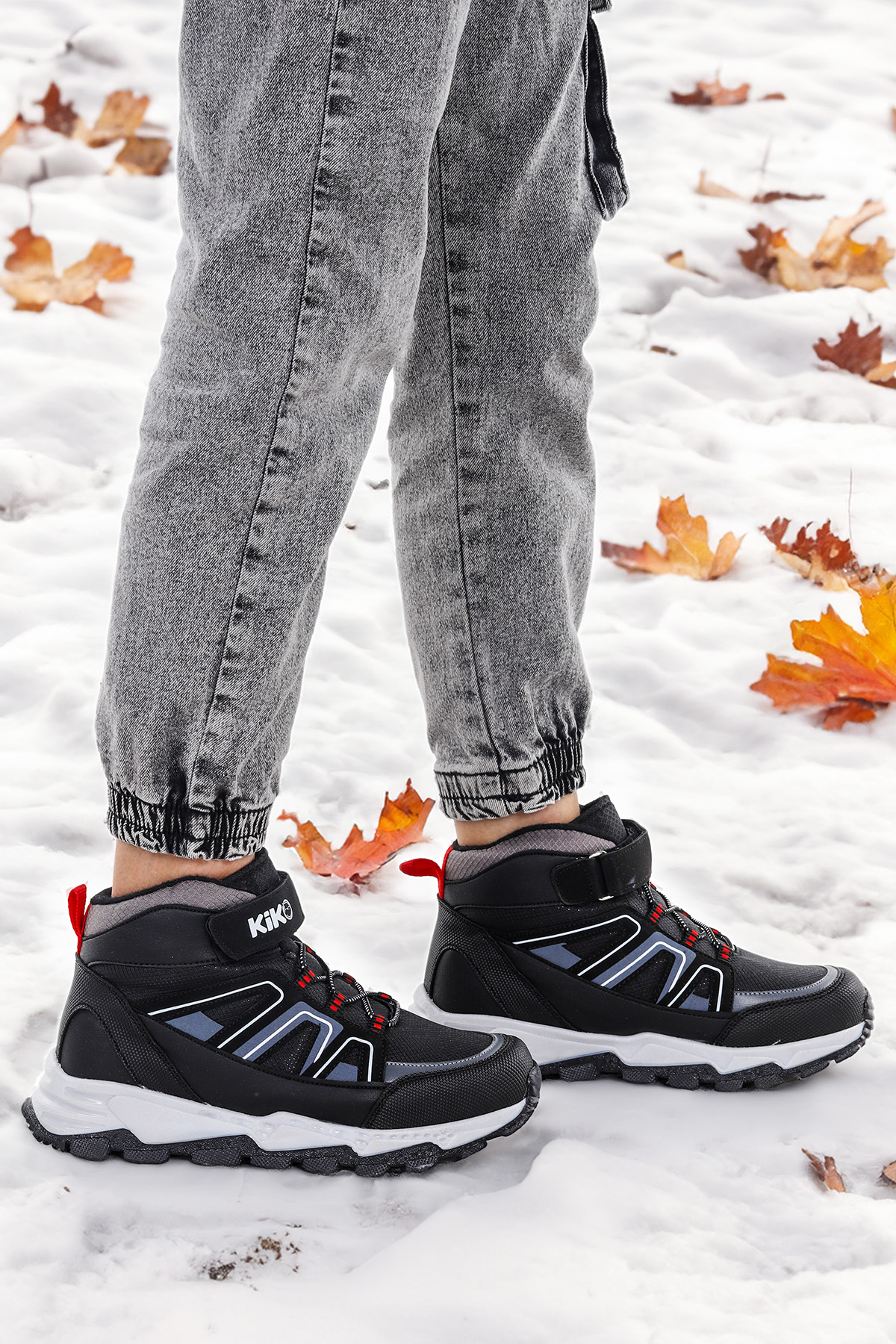 Kcal Termo Taban Cırtlı Erkek Çocuk Spor Bot Ayakkabı Siyah - Beyaz - Görsel 2