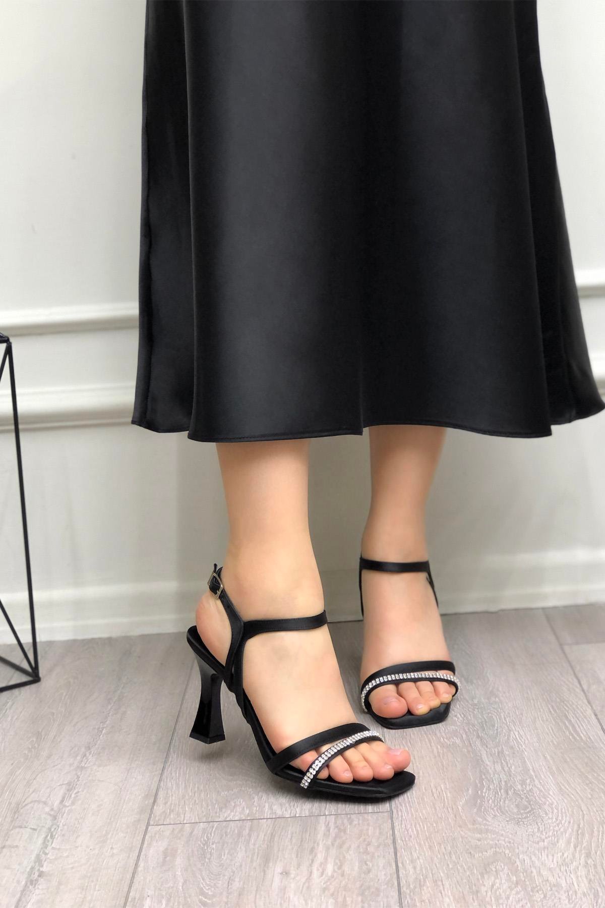 Çift Şerit Taş Biyeli Topuklu Kadın Abiye Ayakkabı - Görsel 5