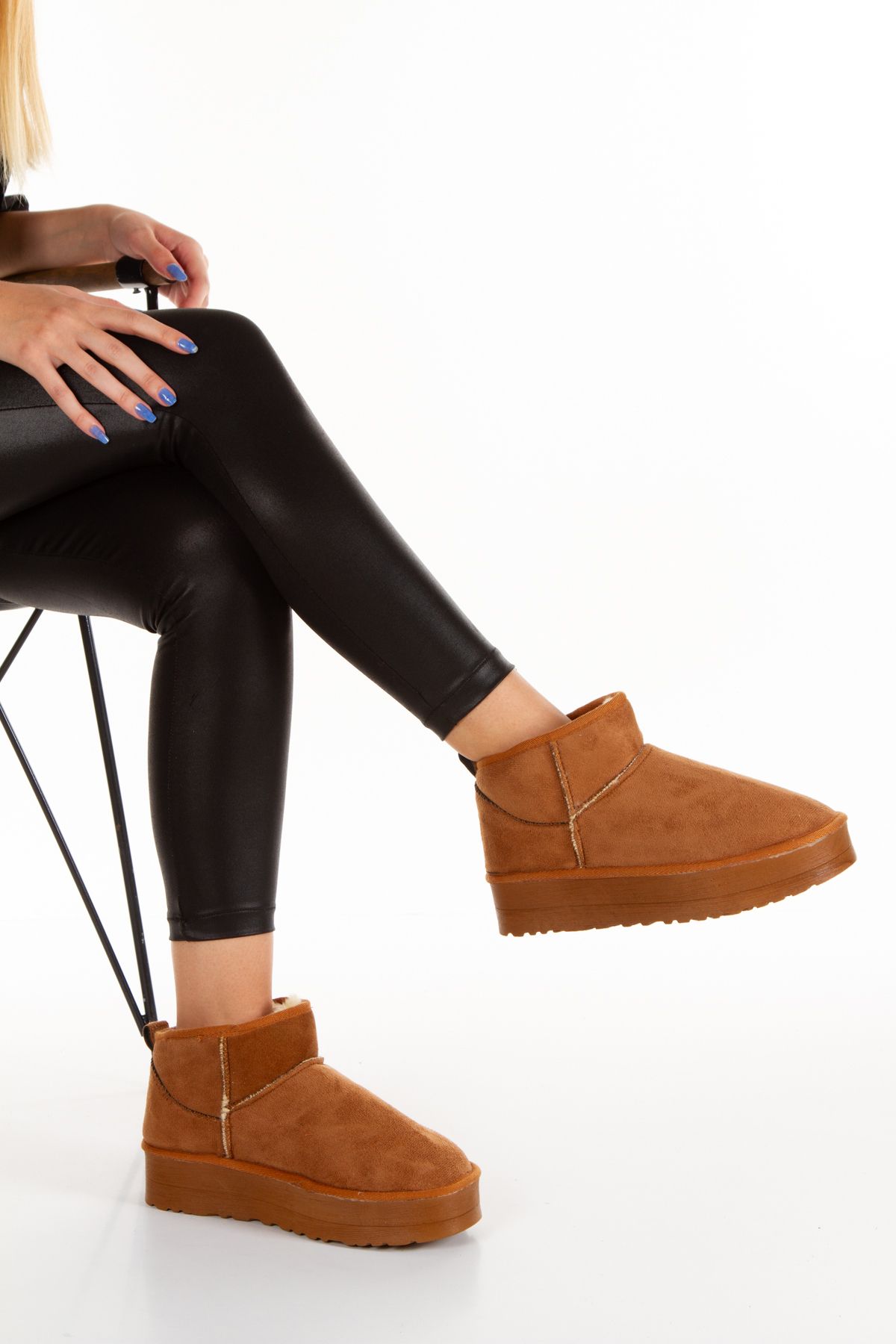 Kalın Tabanlı Kürklü Ug Model Kadın Bot - Görsel 5