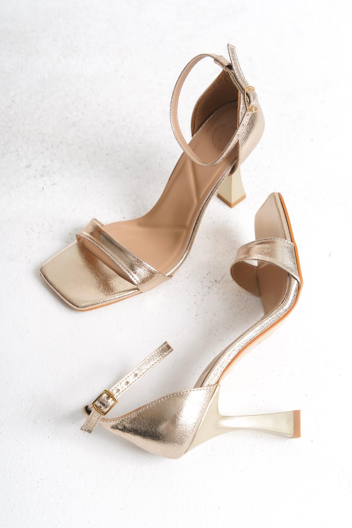 Middle Altın Dore Tek Bant Abiye Topuklu Ayakkabı - Görsel 3