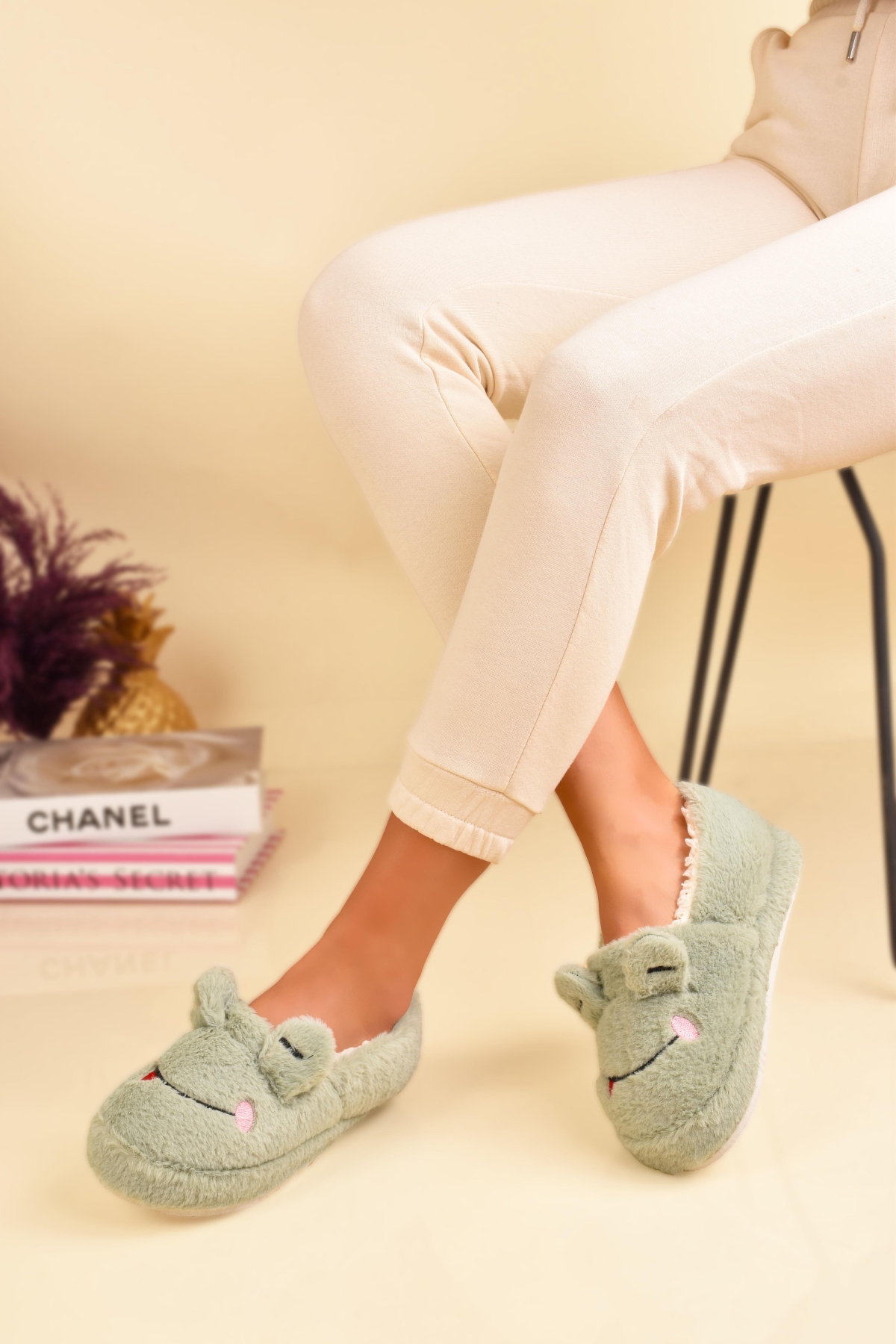 Kadın Sevimli Hayvan Figür Detaylı Panduf - Görsel 4