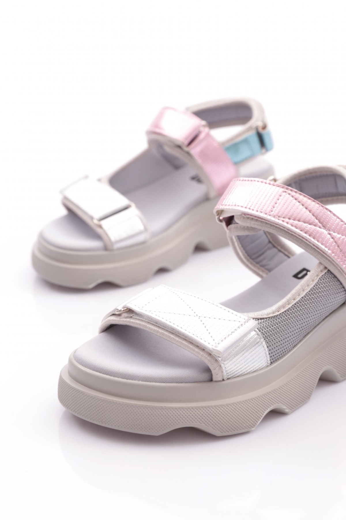 3527 Kadin Leopar Desenli Kalin Taban Sandalet - Görsel 5