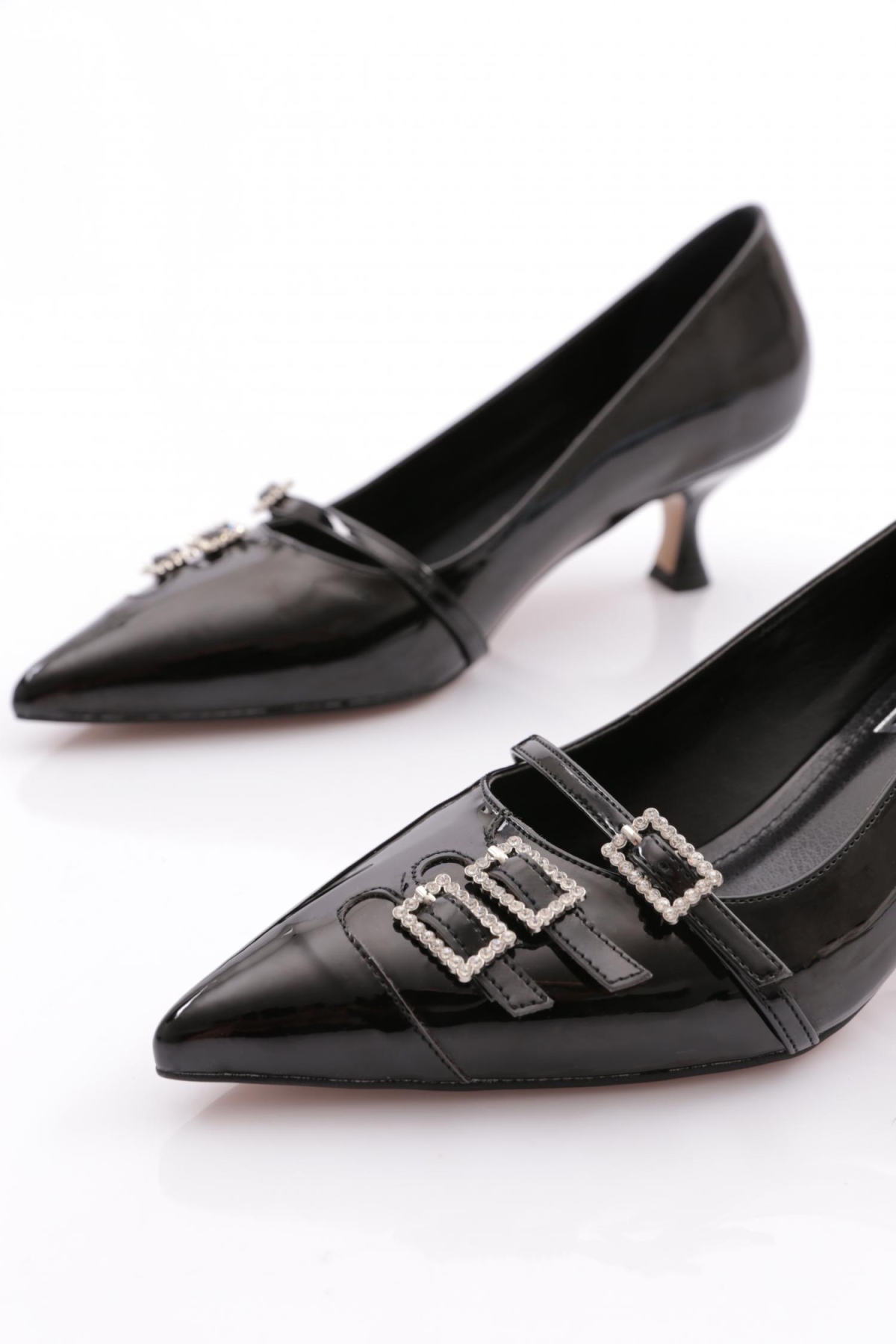 2850 Önü Tokali Kisa Topuklu Kadin Ayakkabi - Görsel 5