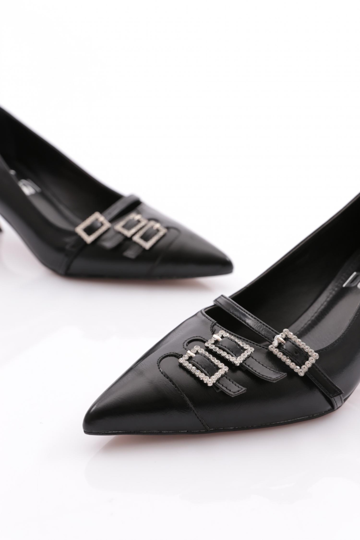 2850 Önü Tokali Kisa Topuklu Kadin Ayakkabi - Görsel 5