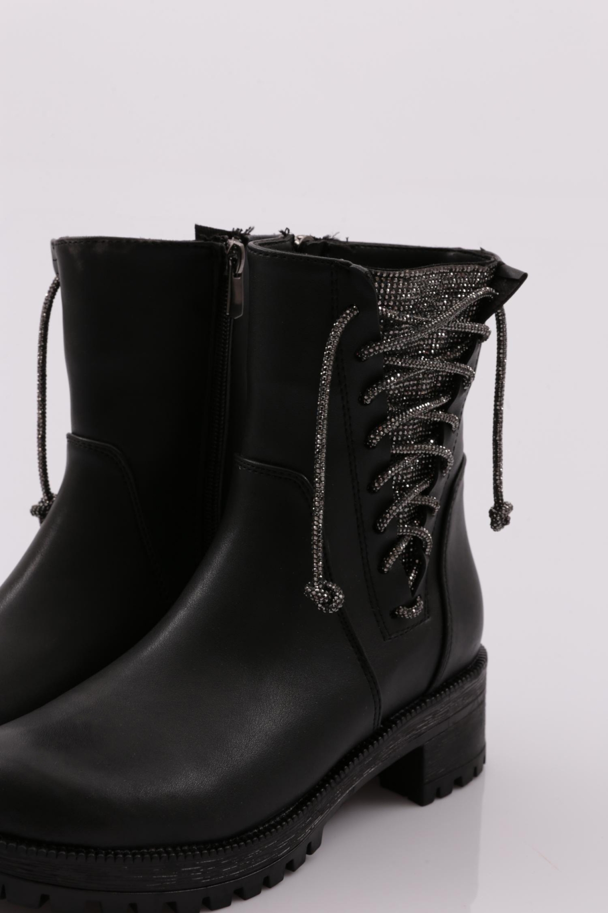 600K Kadin Bot - Görsel 5