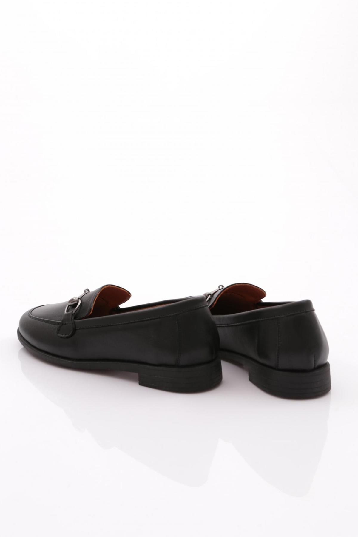 1850 Kadin Metal Aksesuarli Loafer Ayakkabi - Görsel 4