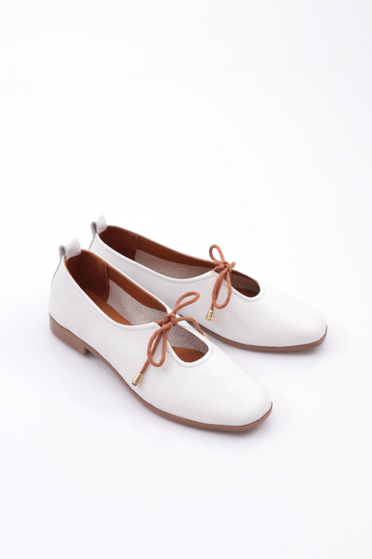 5018 Kadin Fiyonk Detayli Babet - Görsel 3