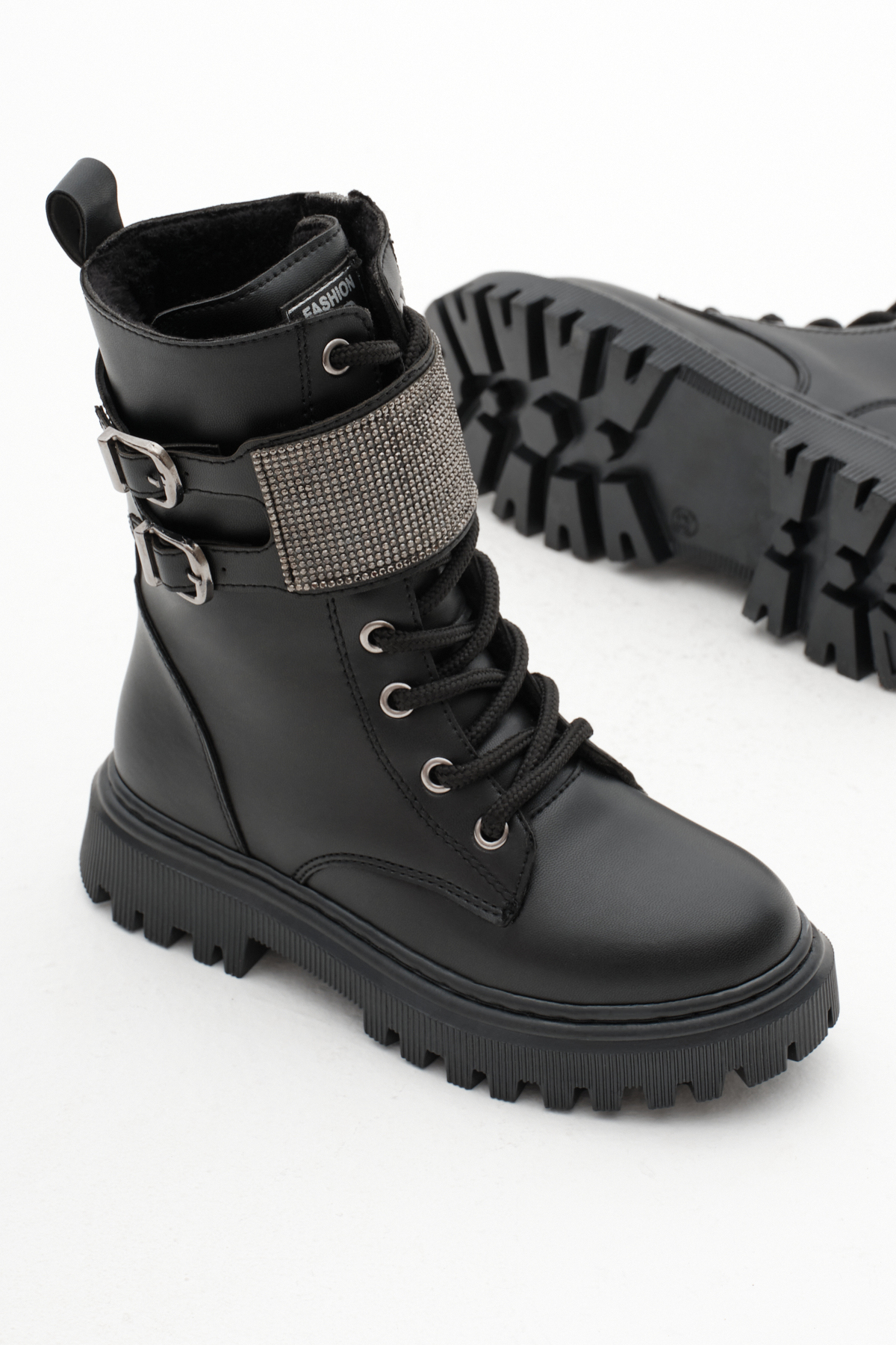 Kız Çocuk Siyah Cilt Termo Taban Taş Detaylı Çift Tokalı Bağcıklı ve Fermuarlı Cırtlı Bot - Görsel 5