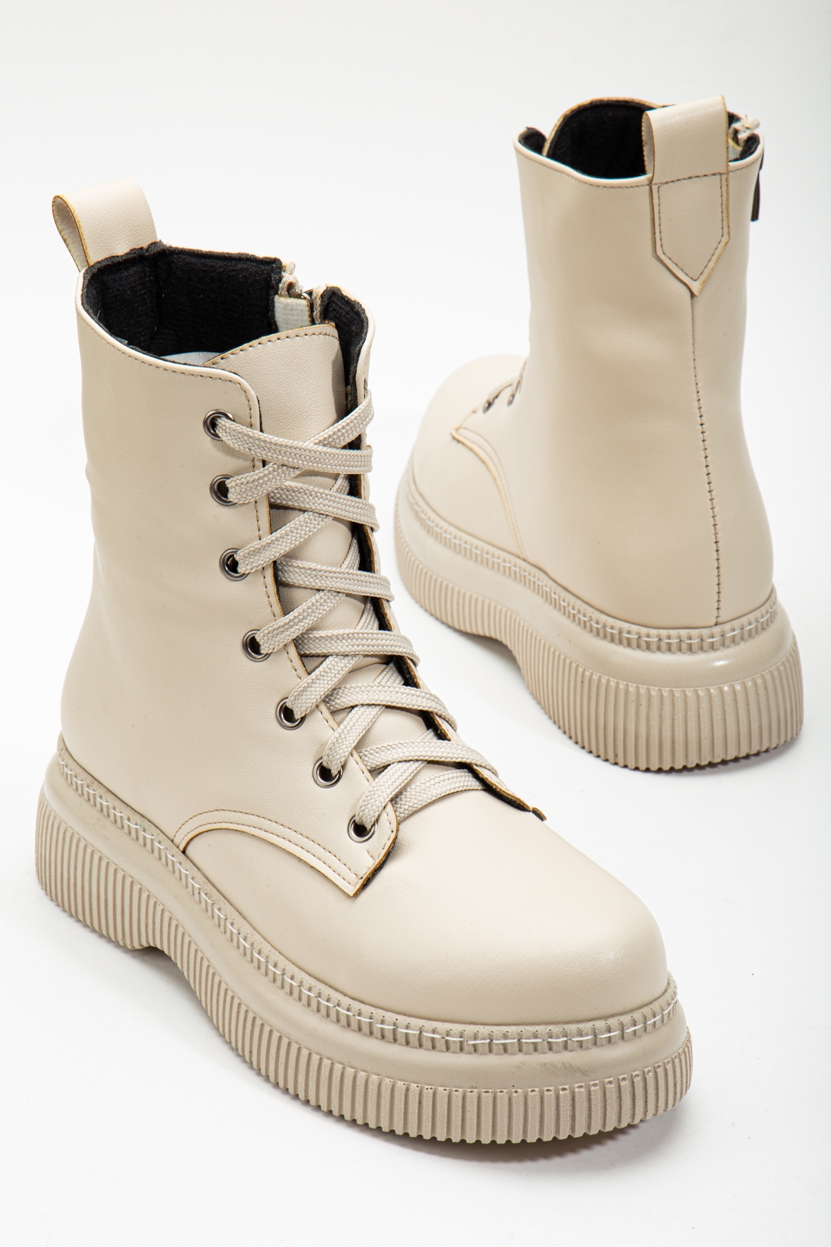 Kadın Bej Cilt Kalın Termo Taban Bağcklı ve Fermuarlı Bot - Görsel 3