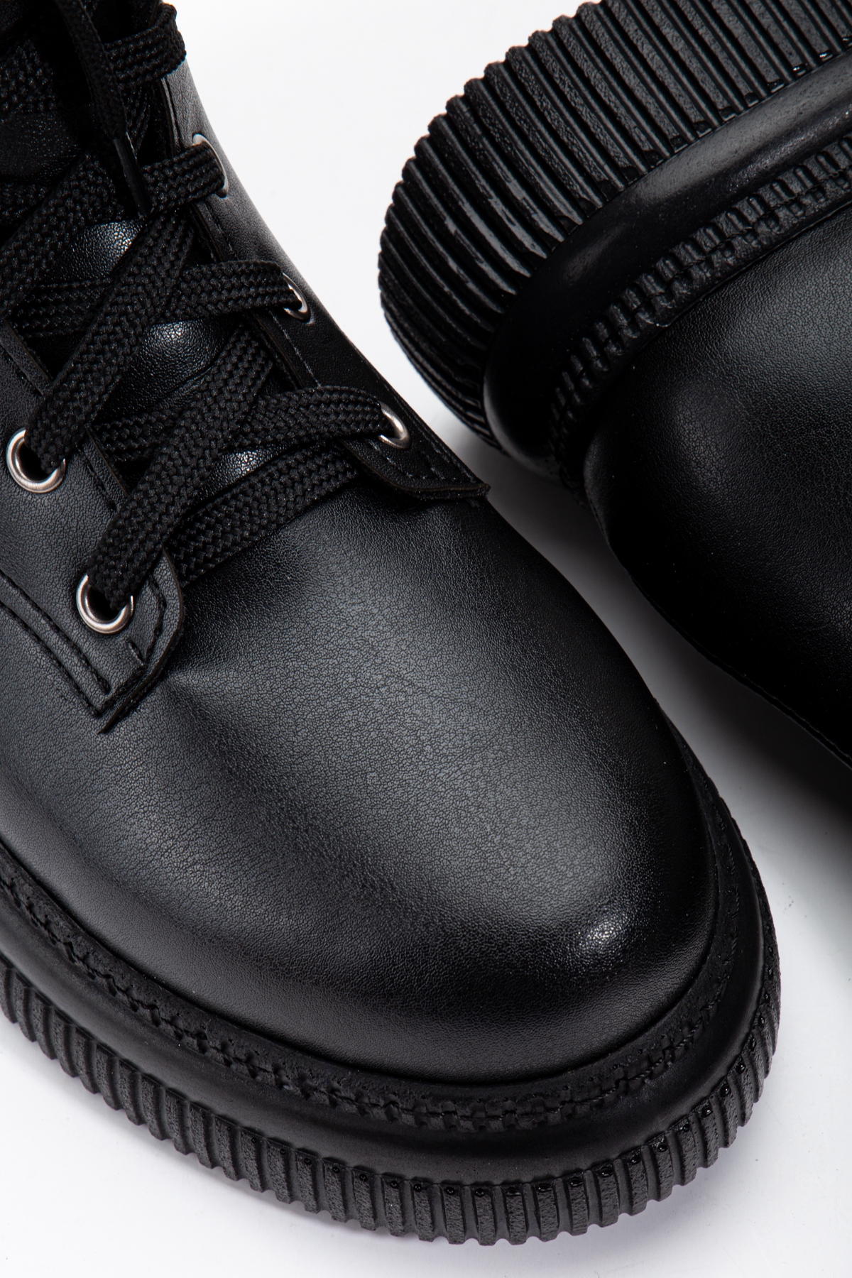 Kadın Siyah Cilt Kalın Termo Taban Bağcklı ve Fermuarlı Bot - Görsel 5