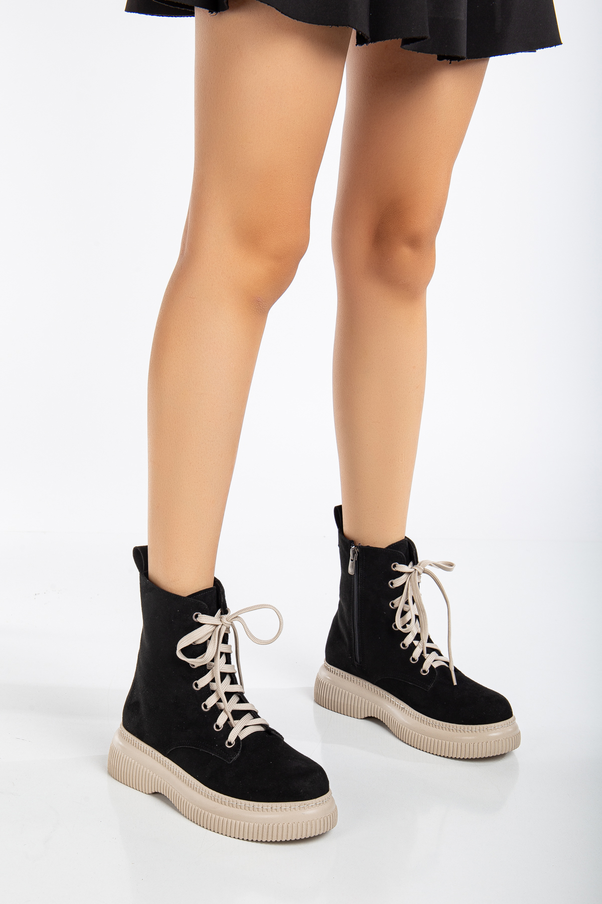 Kadın Siyah Süet Kalın Termo Taban Bağcklı ve Fermuarlı Bot - Görsel 3