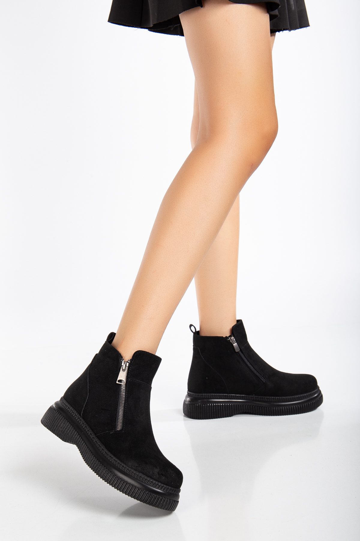 Kadın Siyah Kalın Termo Taban Fermuarlı Bot - Görsel 3