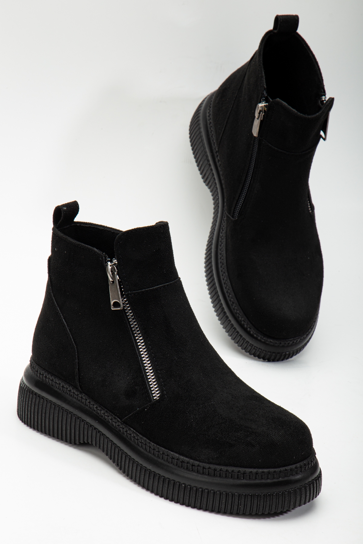 Kadın Siyah Kalın Termo Taban Fermuarlı Bot - Görsel 4