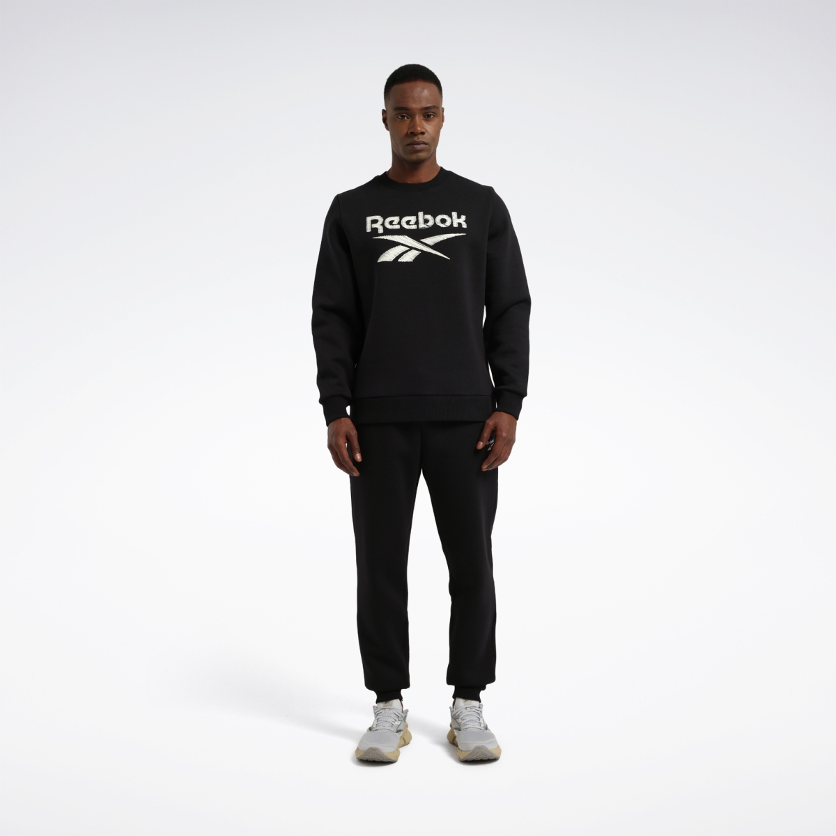 rbk-sarne-c-neck-sweat-siyah-erkek-sweatshirt