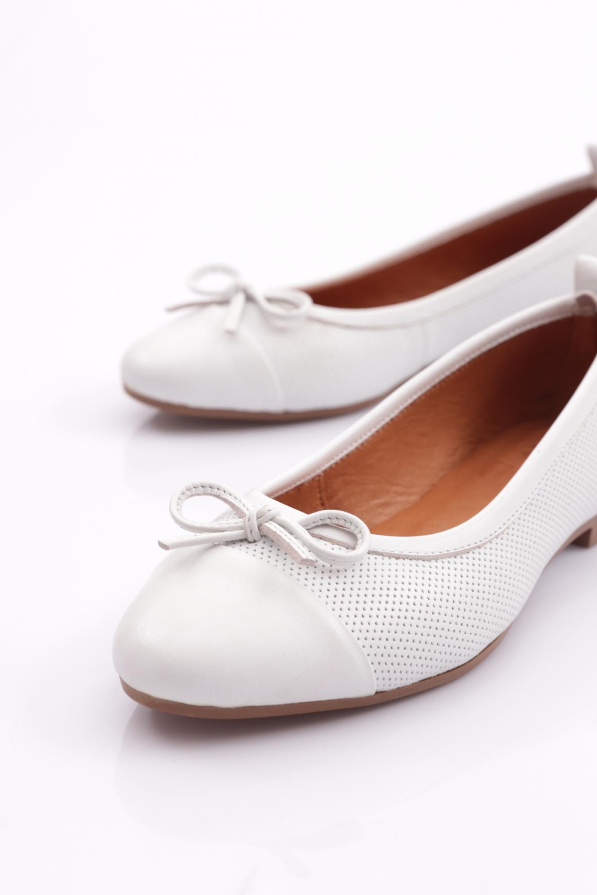 140 Kadin Fiyonk Detayli Babet - Görsel 5