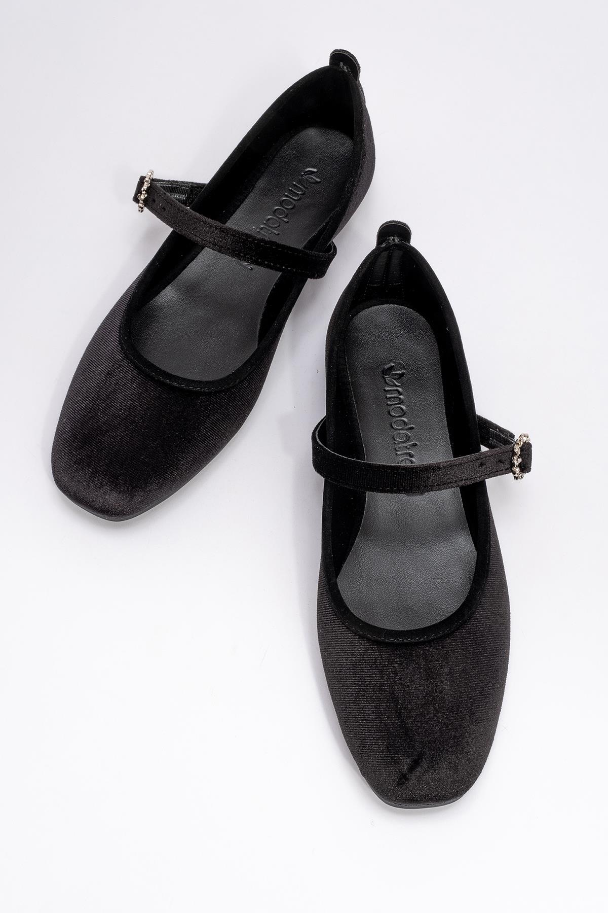 Kadın Kemerli Taşlı Küt Burunlu Babet SİYAH KADİFE - Görsel 6