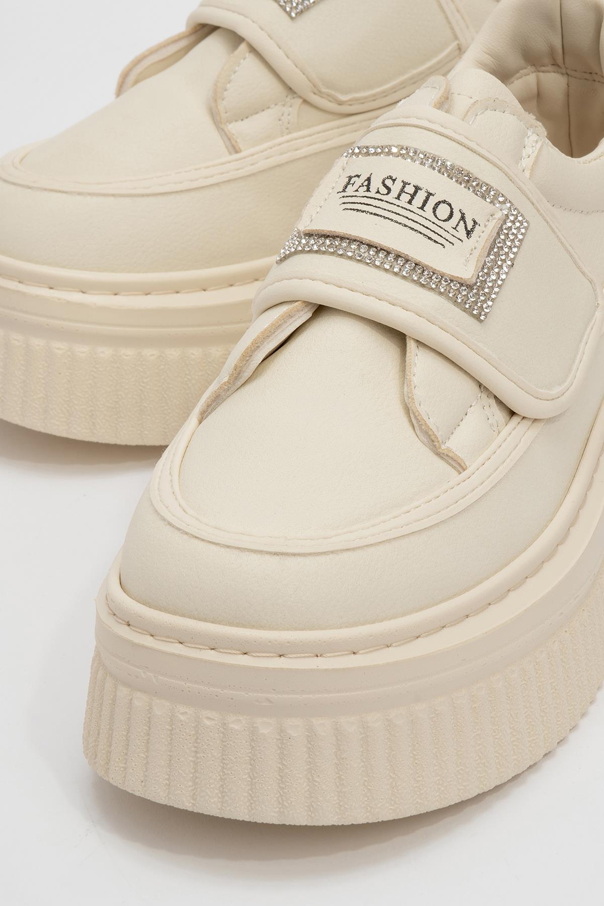 Bağcık Taşlı Kadın Spor Ayakkabı EKRU BEJ - Görsel 4